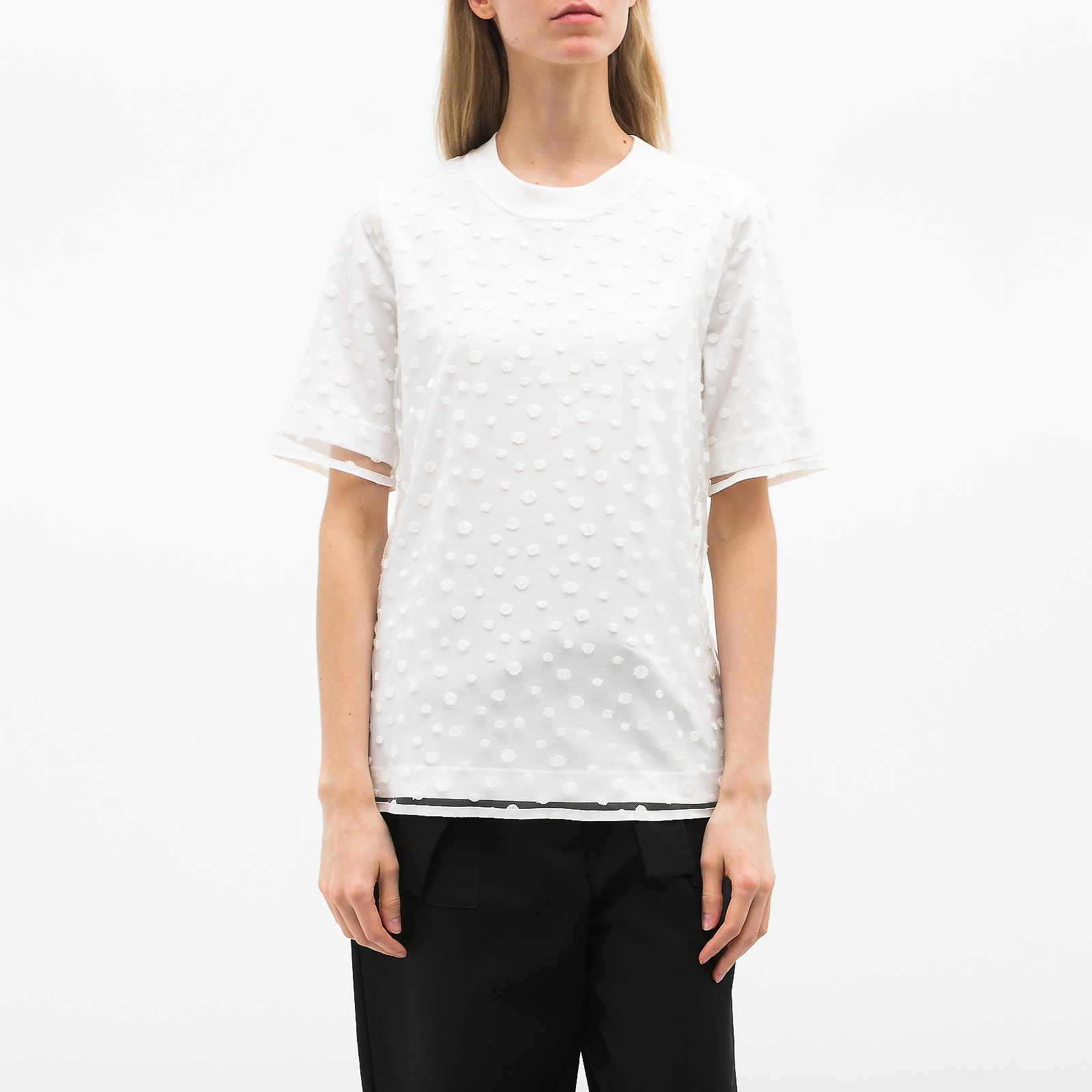 Футболка белого цвета Chloe - фото из каталога магазина брендовой одежды Second Friend Store Футболка Chloe - купить оригинал в секонд-хенде SFS - 1