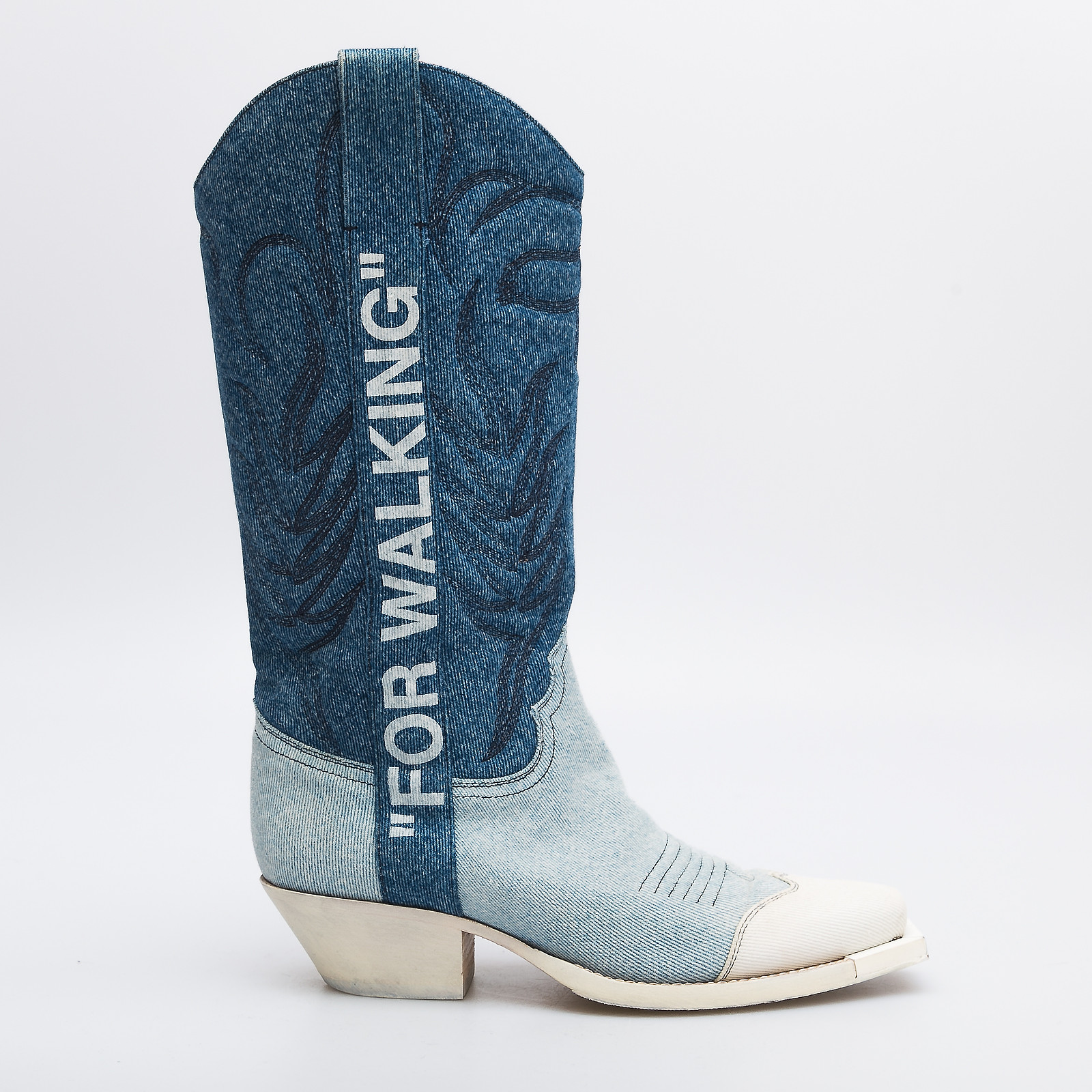 Сапоги голубого цвета Off-White - фото из каталога магазина брендовой одежды Second Friend Store Сапоги Off-White - купить оригинал в секонд-хенде SFS - 1