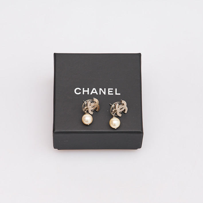 Серьги Chanel