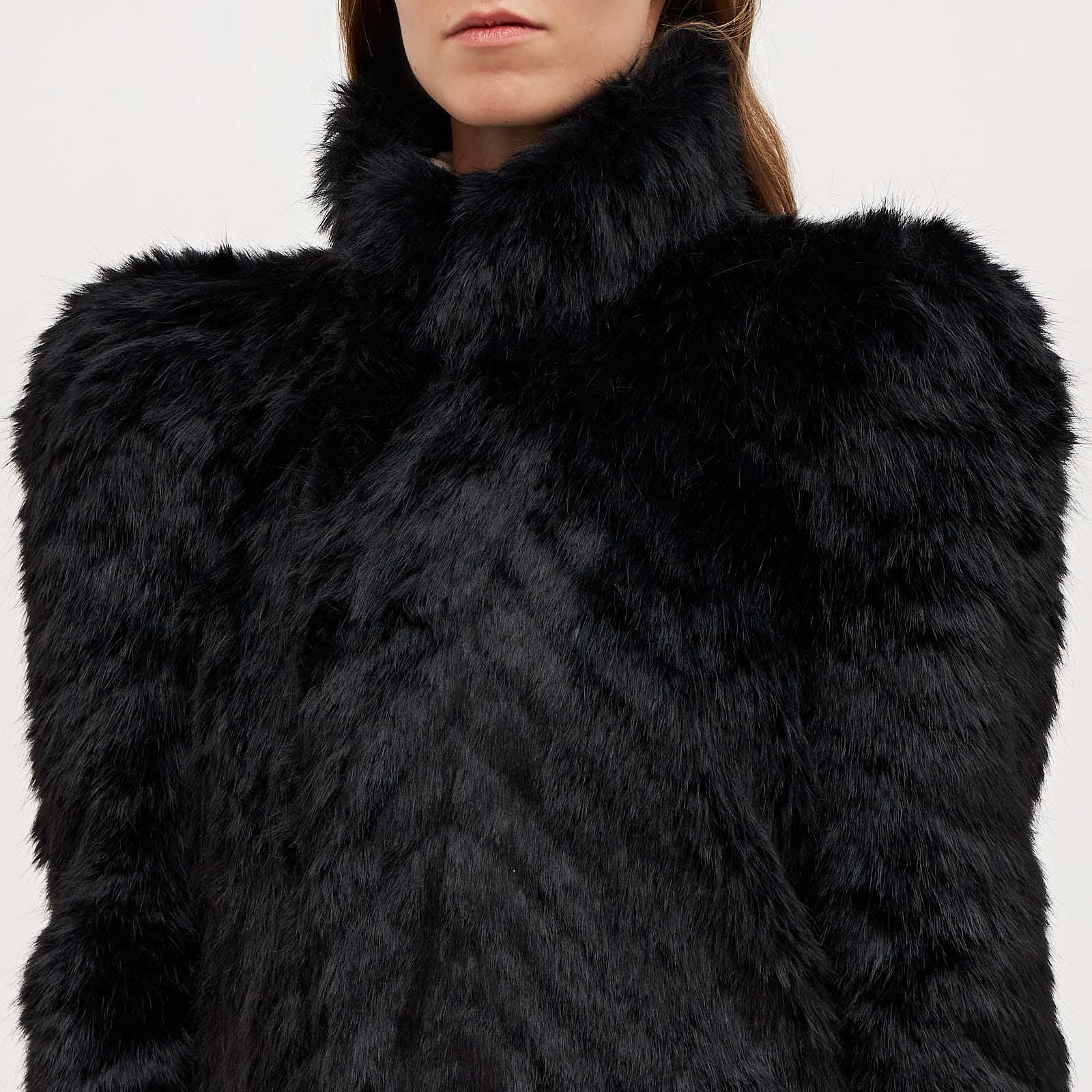 Шуба черного цвета Balenciaga - фото из каталога магазина брендовой одежды Second Friend Store Шуба Balenciaga - купить оригинал в секонд-хенде SFS - 4