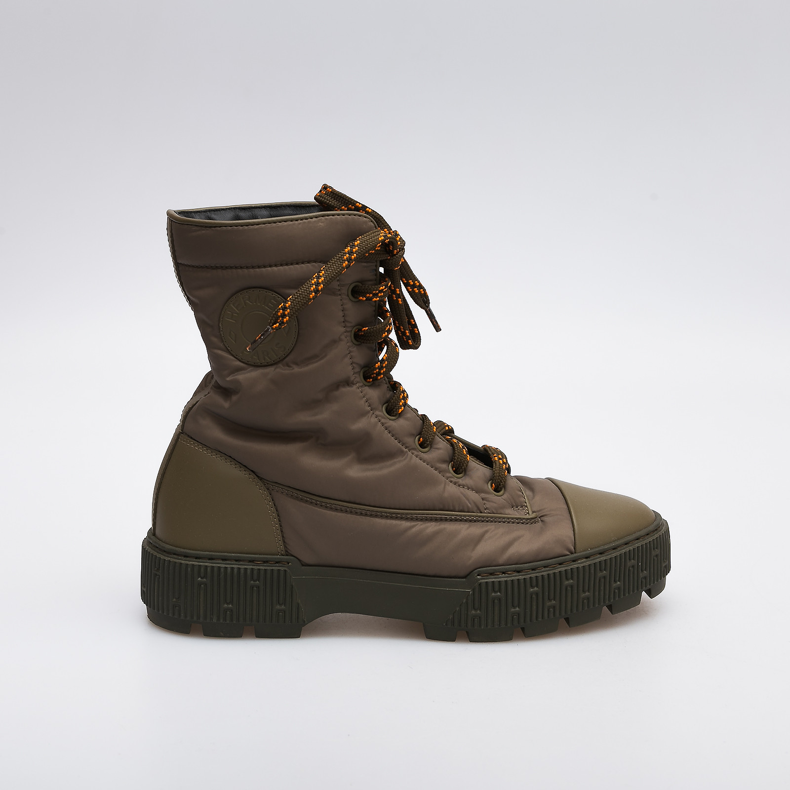 Ботинки зеленого цвета Hermes - фото из каталога магазина брендовой одежды Second Friend Store Ботинки Hermes - купить оригинал в секонд-хенде SFS - 1