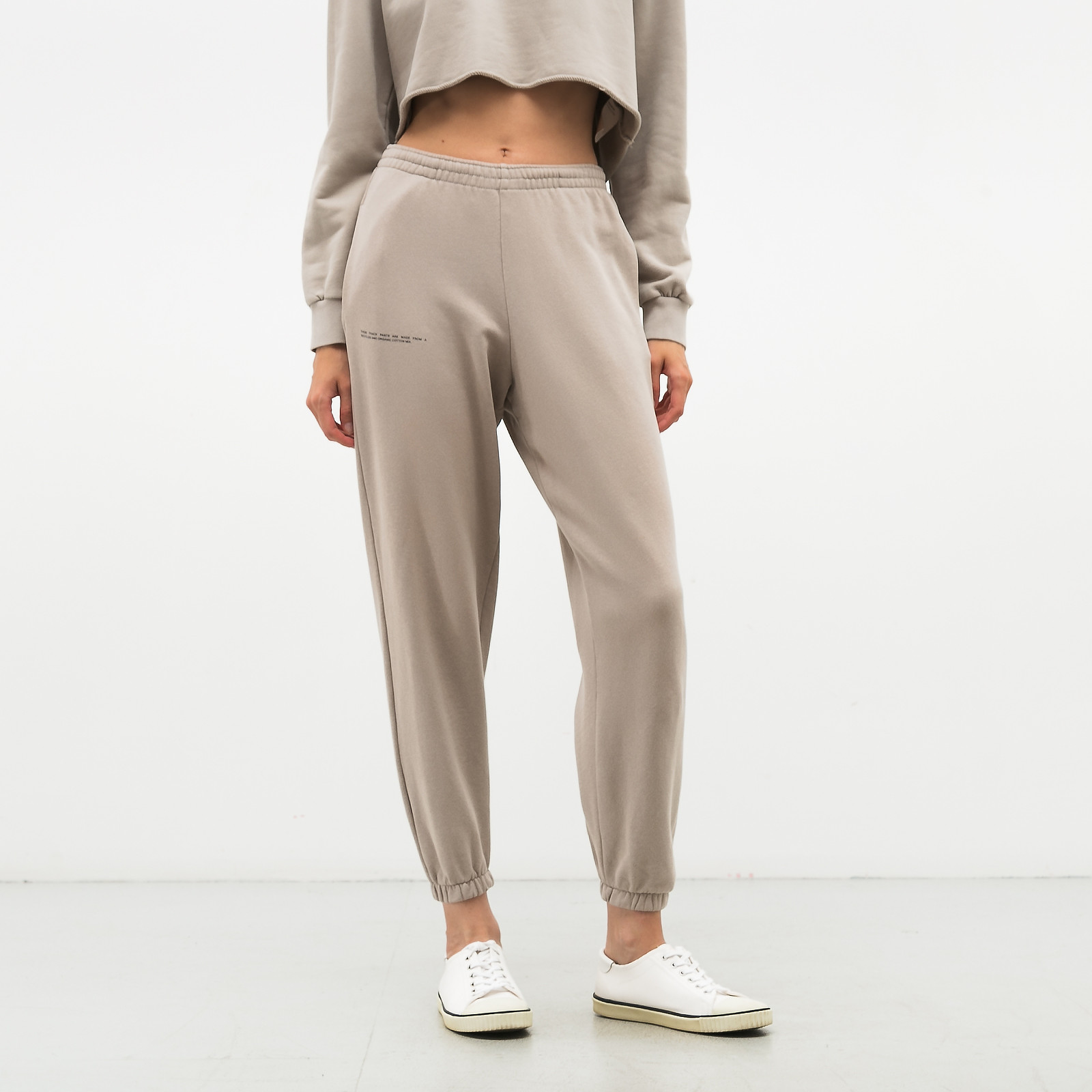 Костюм  серого цвета Pangaia - фото из каталога магазина брендовой одежды Second Friend Store Костюм Pangaia - купить оригинал в секонд-хенде SFS - 2