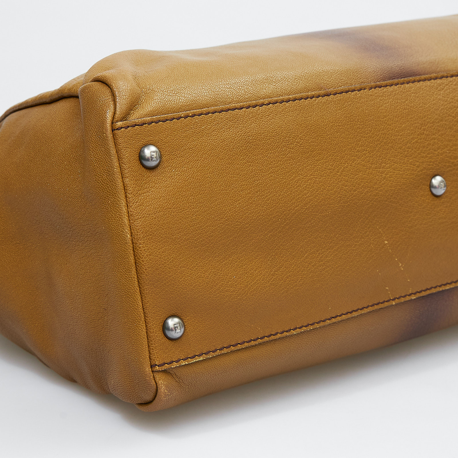 Сумка коричневого цвета Fendi - фото из каталога магазина брендовой одежды Second Friend Store Сумка Fendi - купить оригинал в секонд-хенде SFS - 6