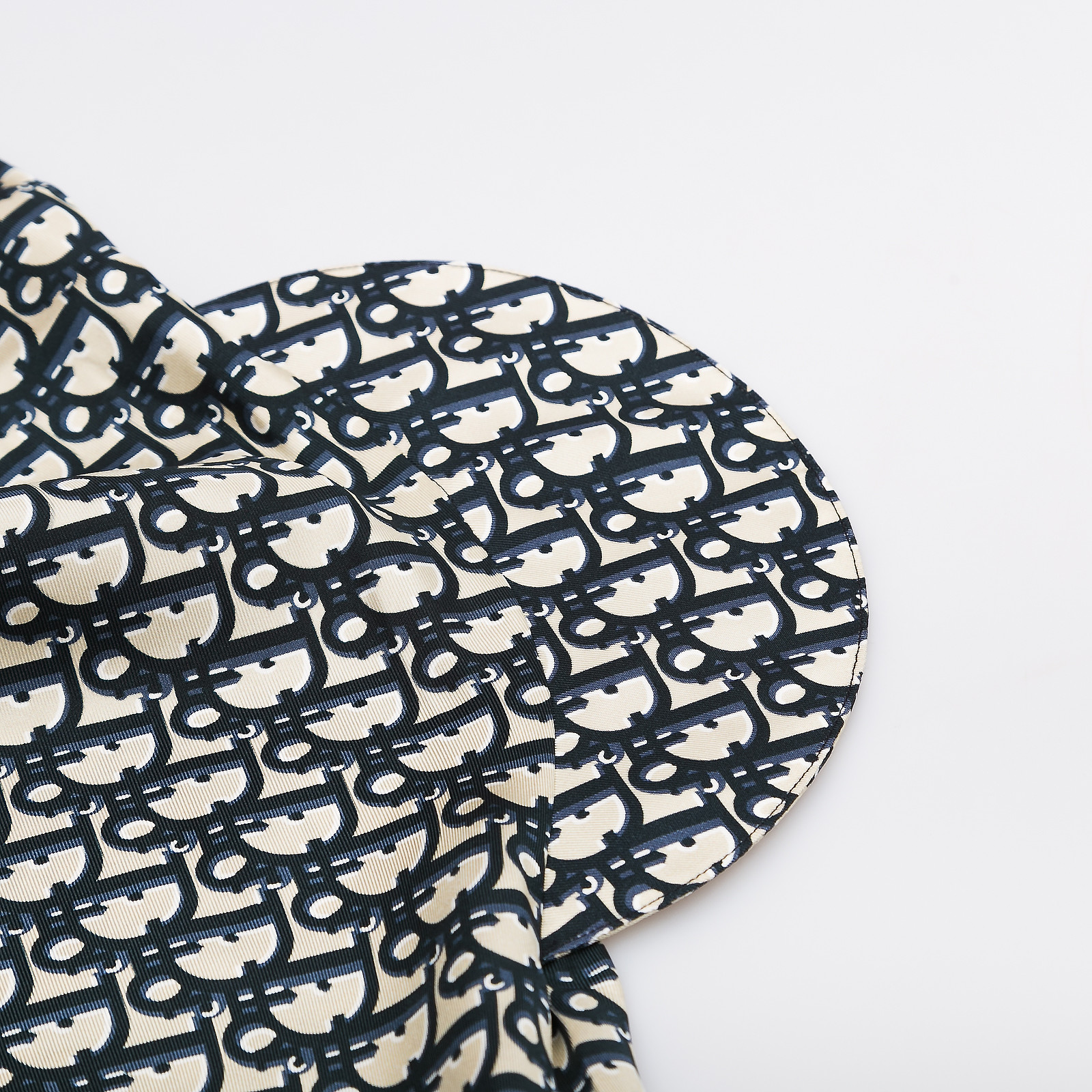 Платок-кепка Christian Dior - купить оригинал в секонд-хенде SFS - 5