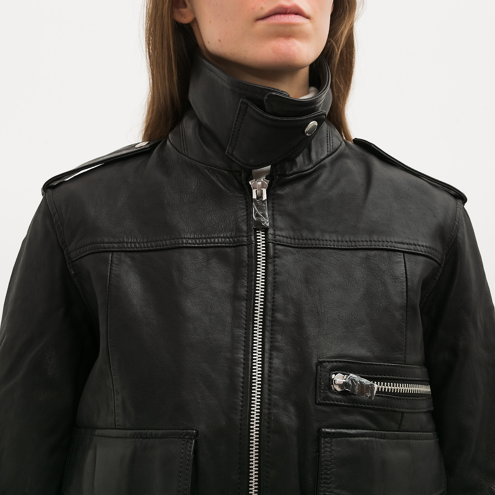 Куртка кожаная черного цвета Zadig & Voltaire - фото из каталога магазина брендовой одежды Second Friend Store Куртка кожаная Zadig & Voltaire - купить оригинал в секонд-хенде SFS - 4