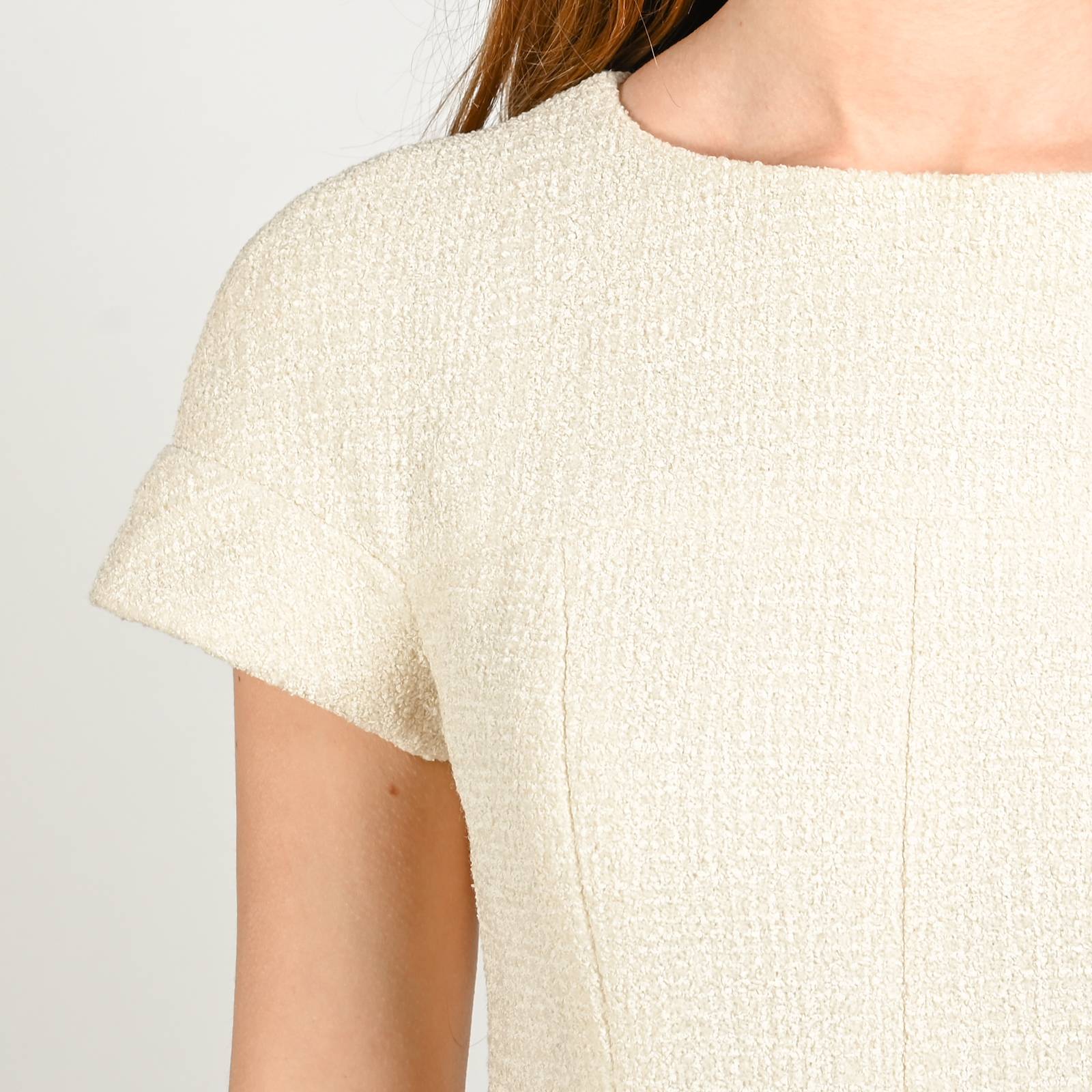 Платье бежевого цвета Chanel - фото из каталога магазина брендовой одежды Second Friend Store Платье Chanel - купить оригинал в секонд-хенде SFS - 4