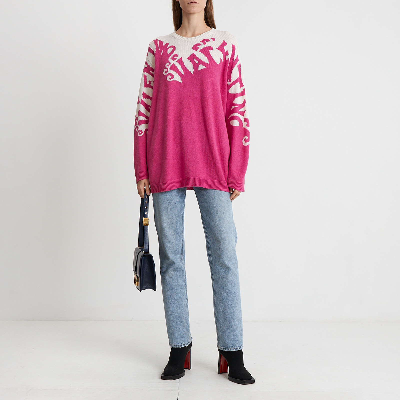 Свитер розового цвета Valentino - фото из каталога магазина брендовой одежды Second Friend Store Свитер Valentino - купить оригинал в секонд-хенде SFS - 2