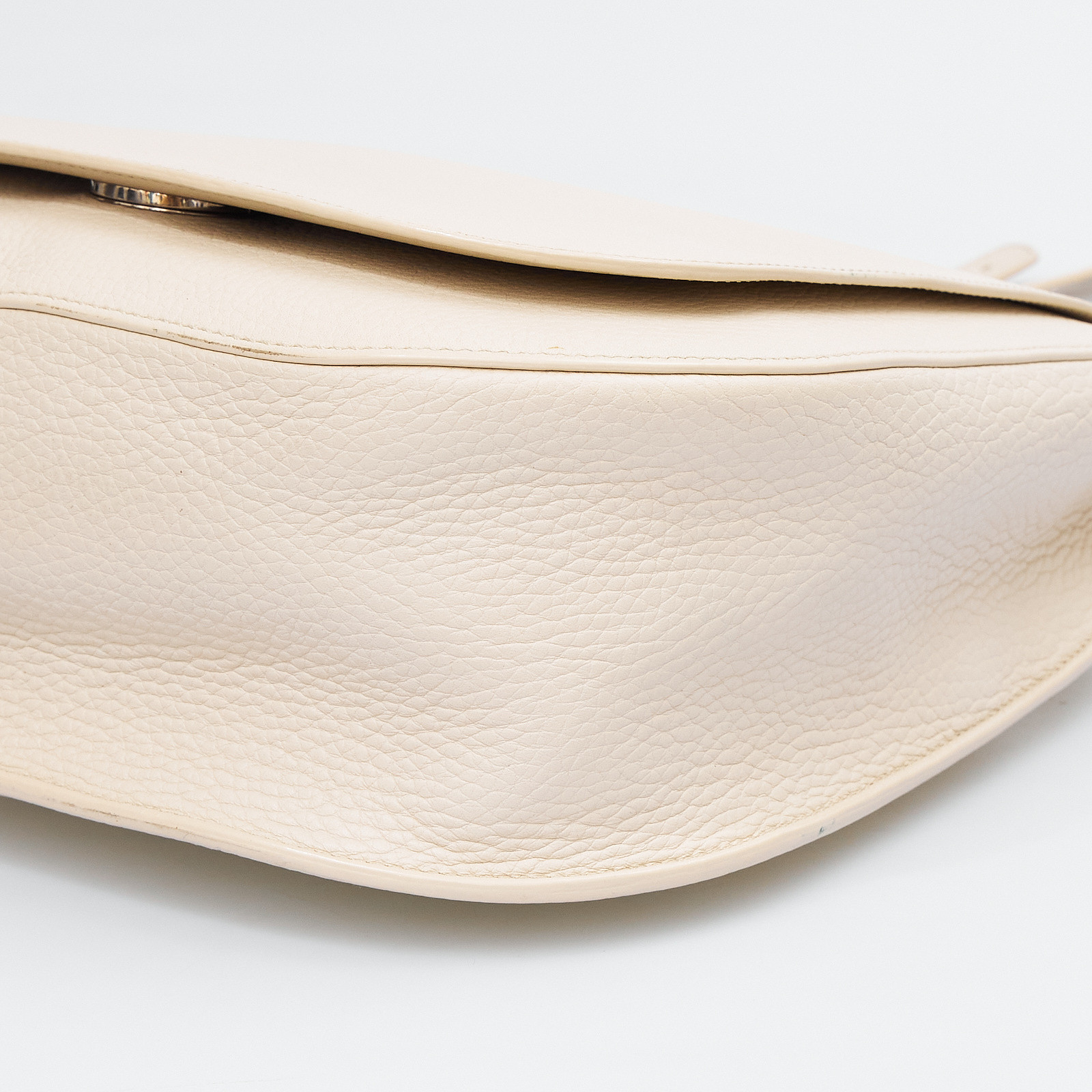 Сумка белого цвета The Row - фото из каталога магазина брендовой одежды Second Friend Store Сумка The Row - купить оригинал в секонд-хенде SFS - 7