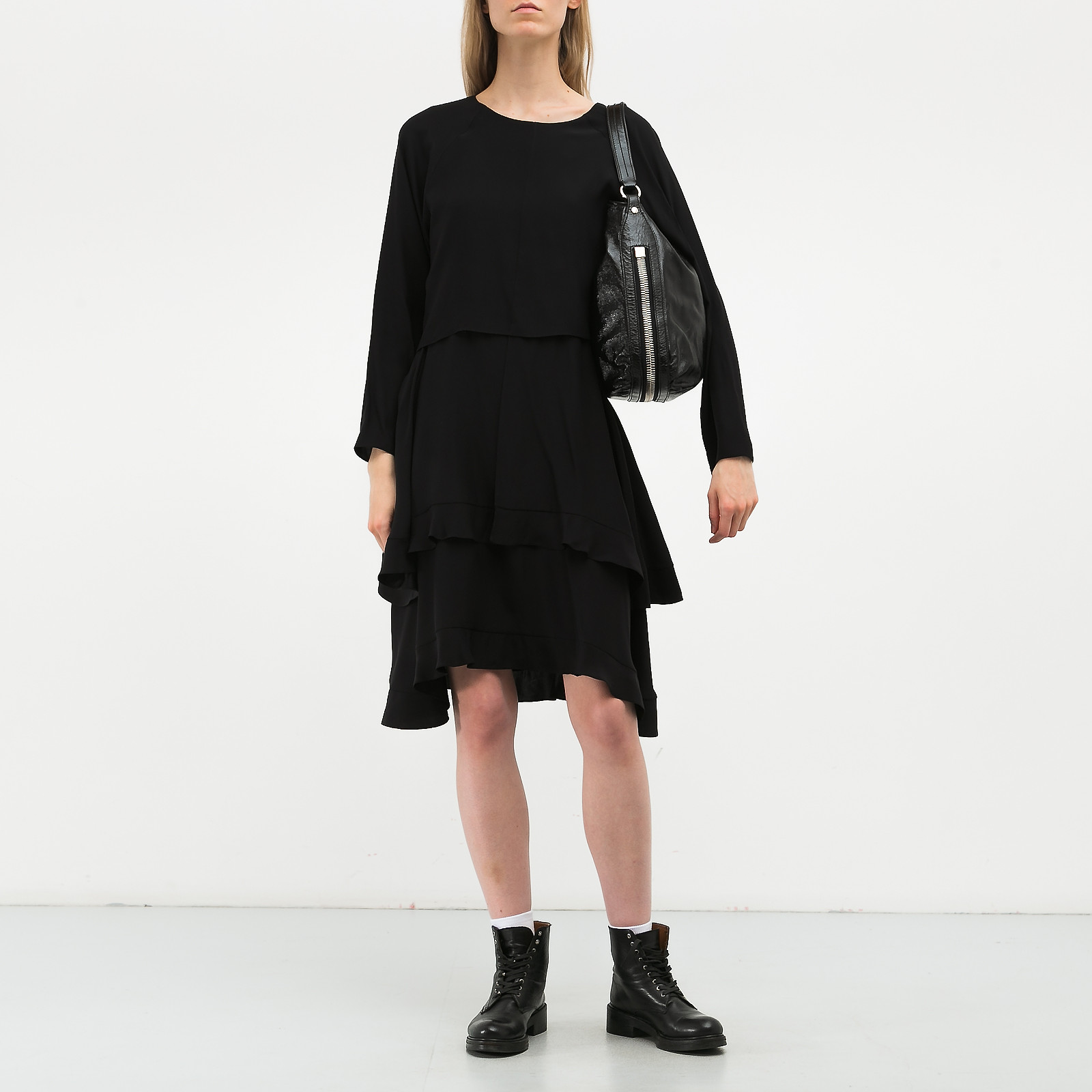 Платье черного цвета Chloe - фото из каталога магазина брендовой одежды Second Friend Store Платье Chloe - купить оригинал в секонд-хенде SFS - 3