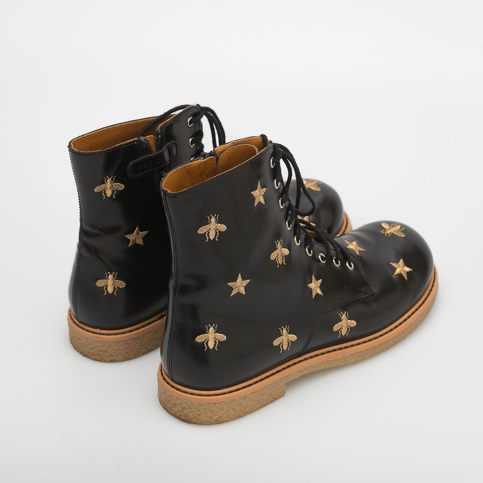 Ботинки черного цвета Gucci - фото из каталога магазина брендовой одежды Second Friend Store Ботинки Gucci - купить оригинал в секонд-хенде SFS - 3