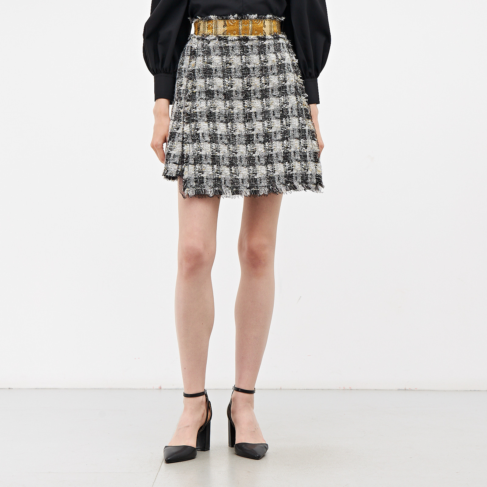 Юбка серого цвета Dolce&Gabbana - фото из каталога магазина брендовой одежды Second Friend Store Юбка Dolce&Gabbana - купить оригинал в секонд-хенде SFS - 1