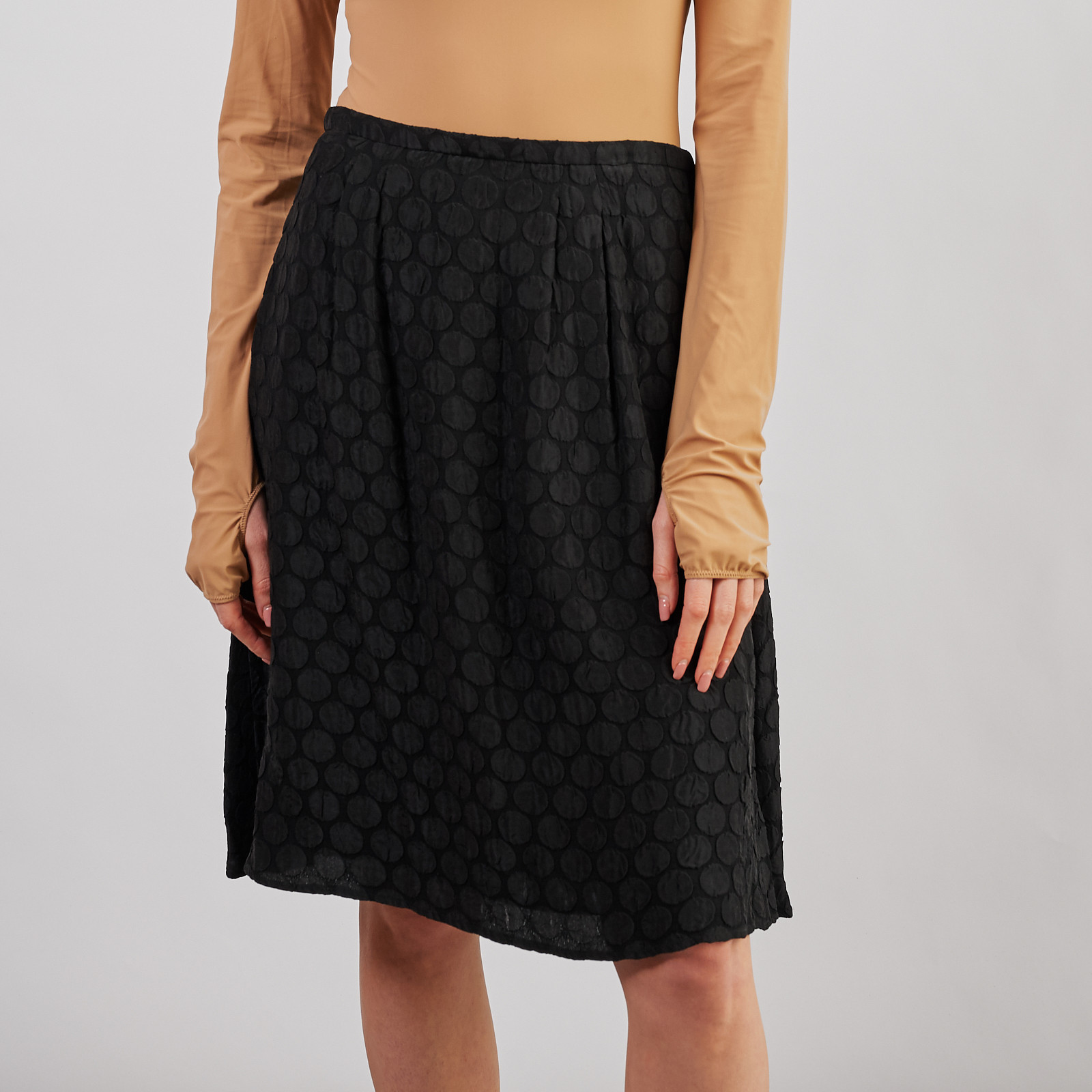 Юбка  черного цвета Rochas - фото из каталога магазина брендовой одежды Second Friend Store Юбка Rochas - купить оригинал в секонд-хенде SFS - 1