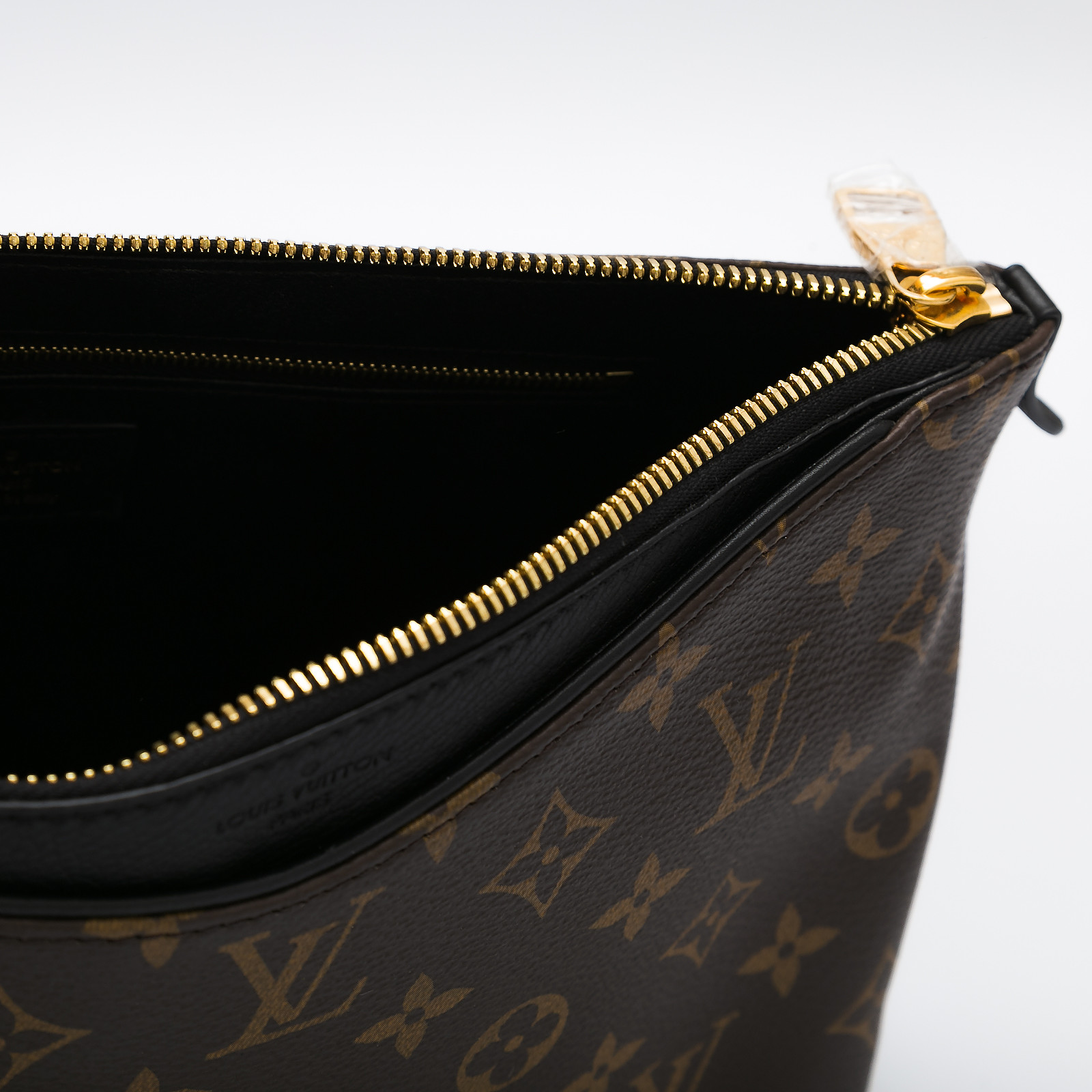 Косметичка Louis Vuitton - купить оригинал в секонд-хенде SFS - 4