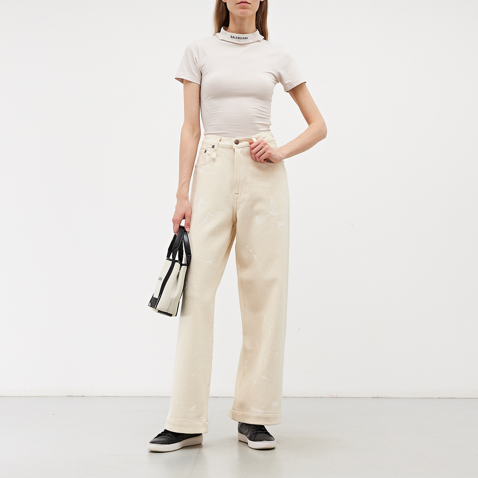 Футболка  бежевого цвета Balenciaga - фото из каталога магазина брендовой одежды Second Friend Store Футболка Balenciaga - купить оригинал в секонд-хенде SFS - 3