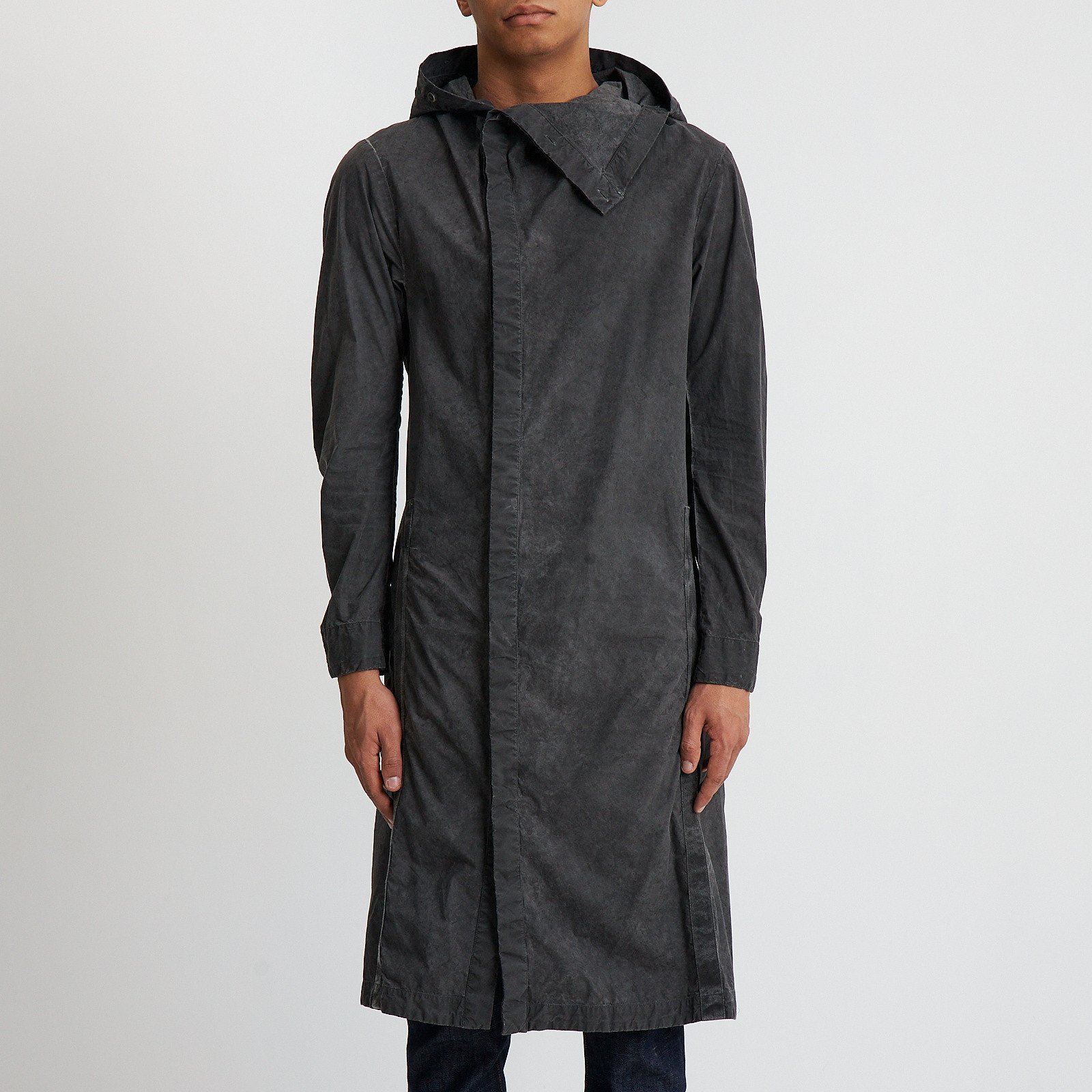 Плащ серого цвета Boris Bidjan Saberi - фото из каталога магазина брендовой одежды Second Friend Store Плащ Boris Bidjan Saberi - купить оригинал в секонд-хенде SFS - 1