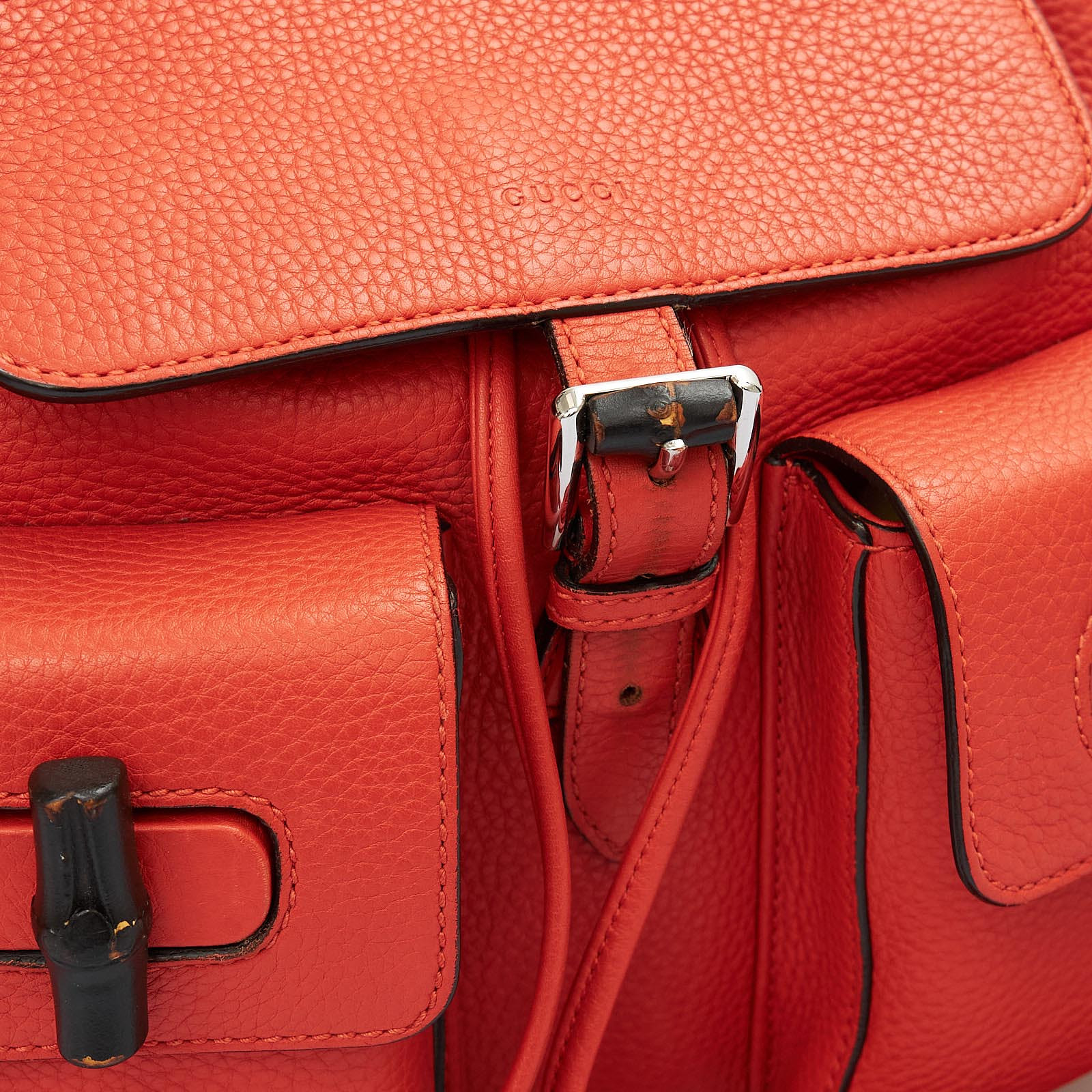 Рюкзак оранжевого цвета Gucci - фото из каталога магазина брендовой одежды Second Friend Store Рюкзак Gucci - купить оригинал в секонд-хенде SFS - 5