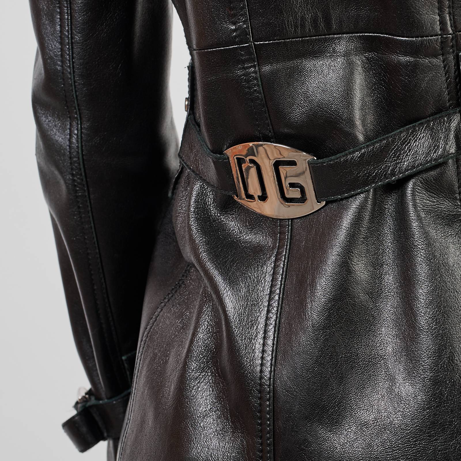 Кожаный тренч Dolce&Gabbana - купить оригинал в секонд-хенде SFS