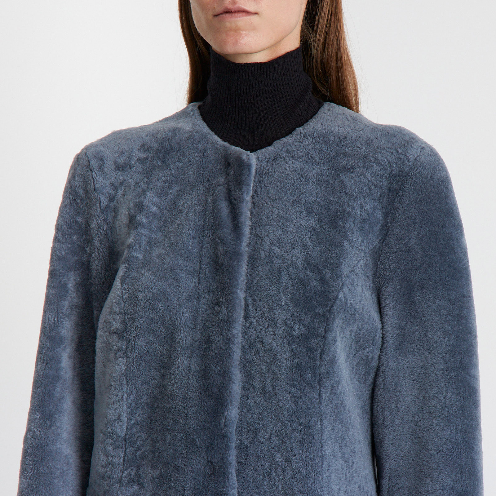 Дубленка голубого цвета DROMe - фото из каталога магазина брендовой одежды Second Friend Store Дубленка DROMe - купить оригинал в секонд-хенде SFS - 5