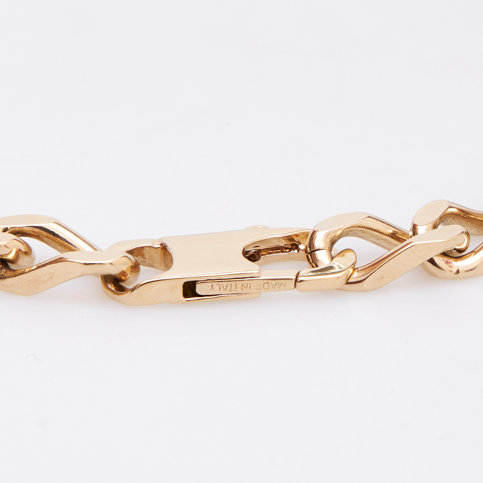 Колье золотого цвета Jacquemus - фото из каталога магазина брендовой одежды Second Friend Store Колье Jacquemus - купить оригинал в секонд-хенде SFS - 4