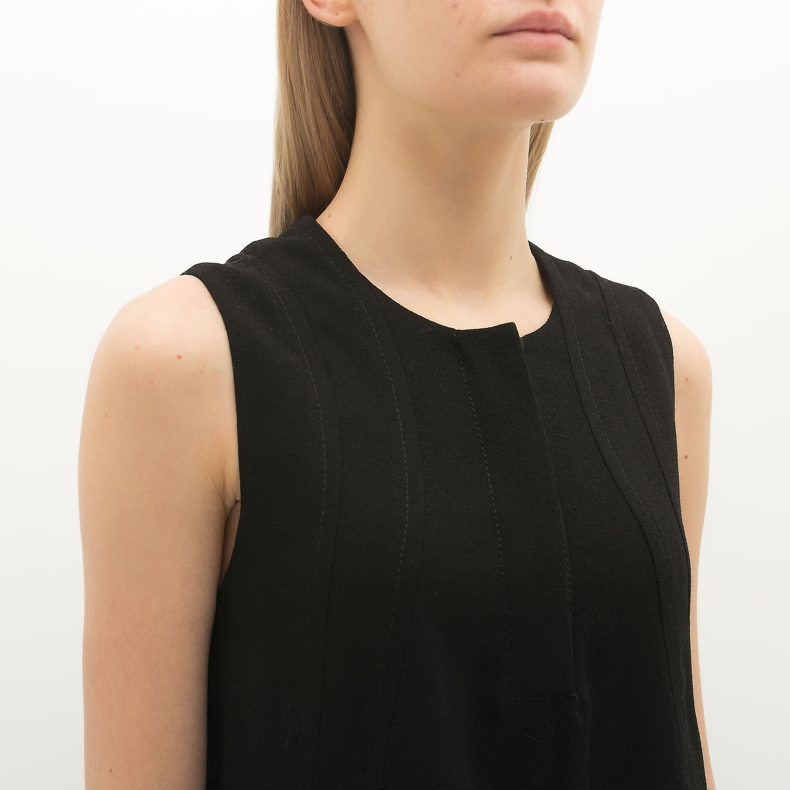 Платье  черного цвета Gucci - фото из каталога магазина брендовой одежды Second Friend Store Платье Gucci - купить оригинал в секонд-хенде SFS - 4