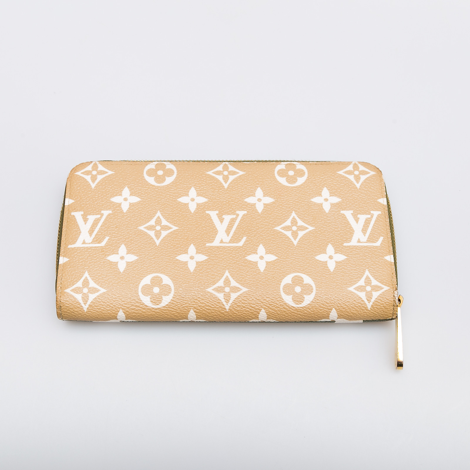 Кошелек Louis Vuitton - купить оригинал в секонд-хенде SFS