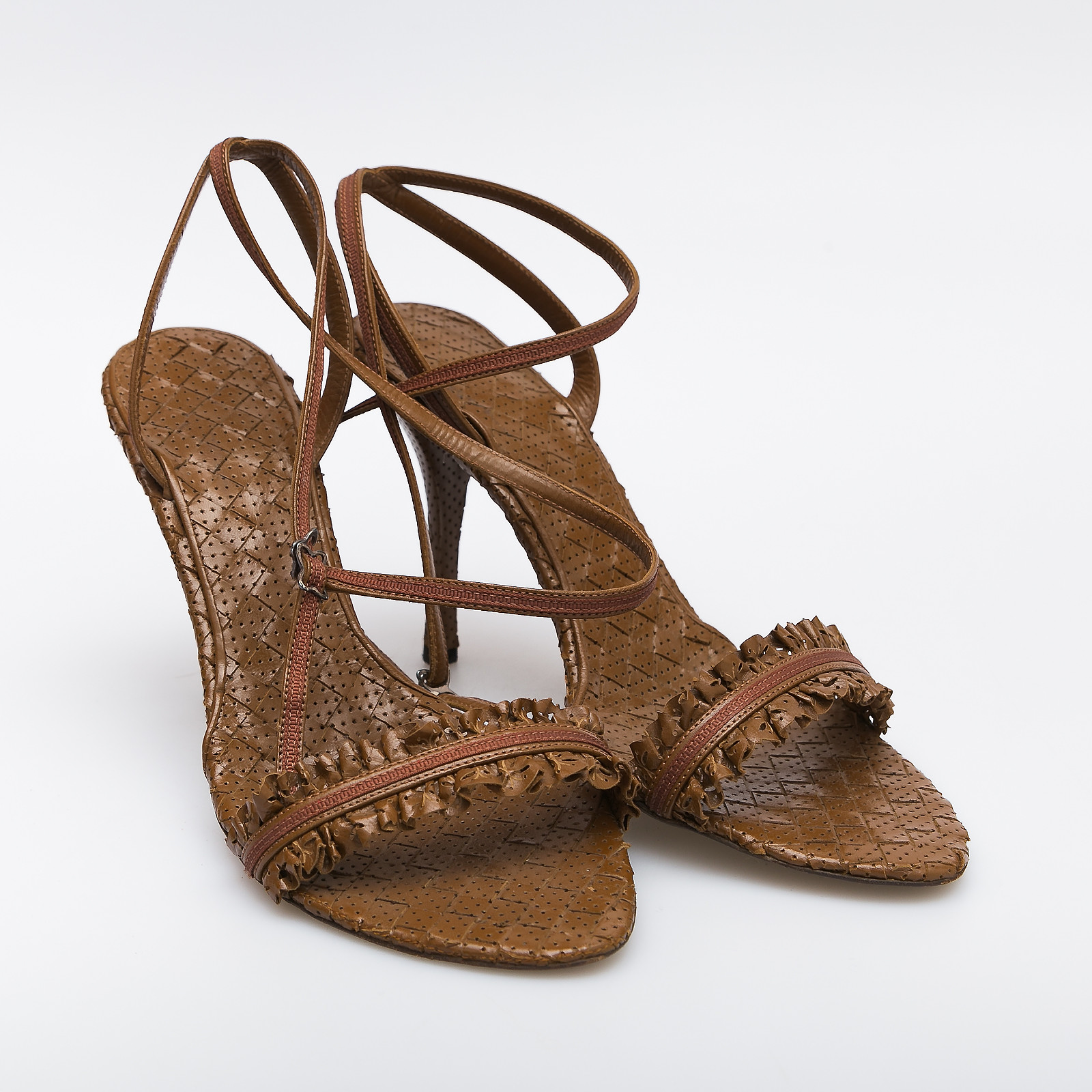 Босоножки коричневого цвета Bottega Veneta - фото из каталога магазина брендовой одежды Second Friend Store Босоножки Bottega Veneta - купить оригинал в секонд-хенде SFS - 2