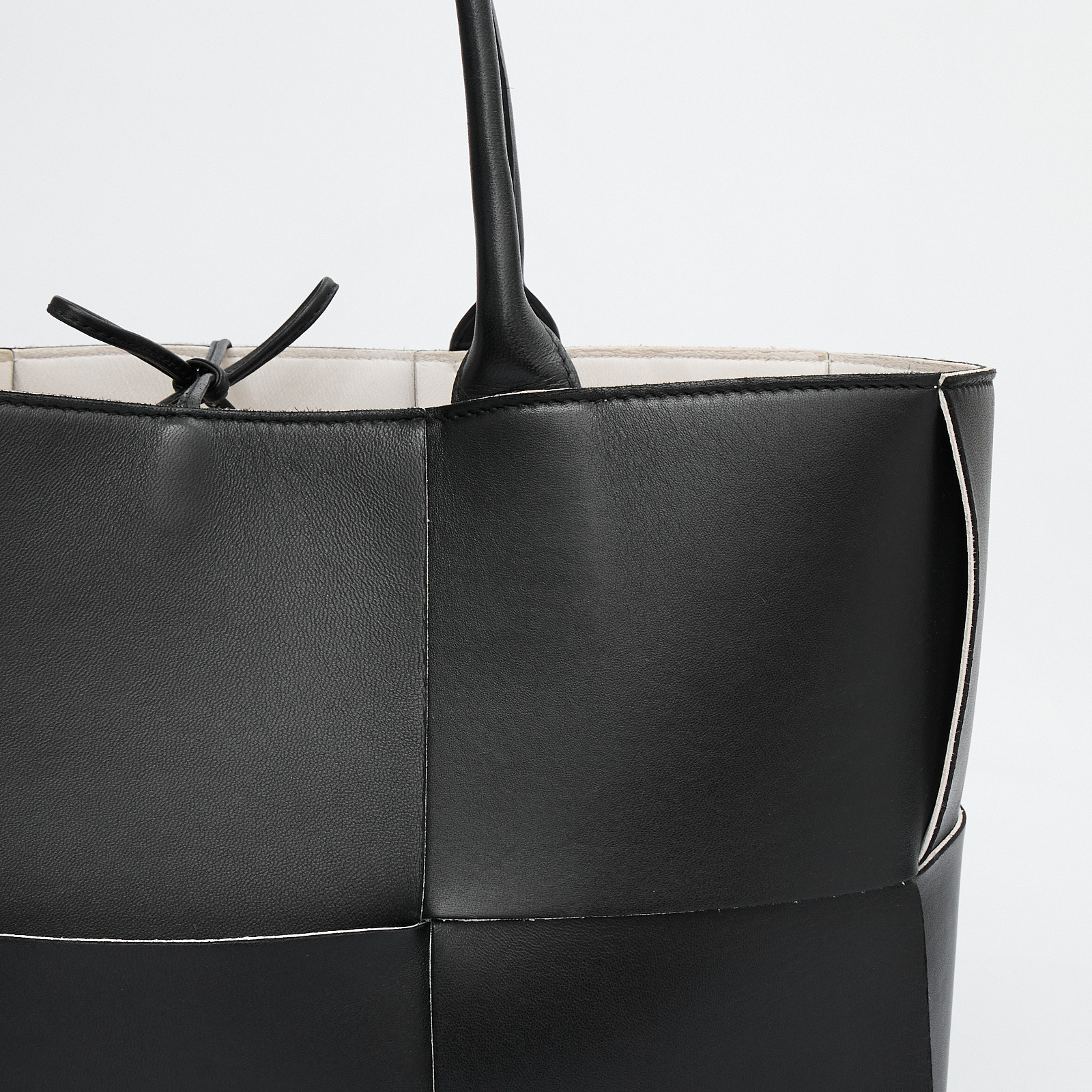 Сумка Bottega Veneta - купить оригинал в секонд-хенде SFS - 6