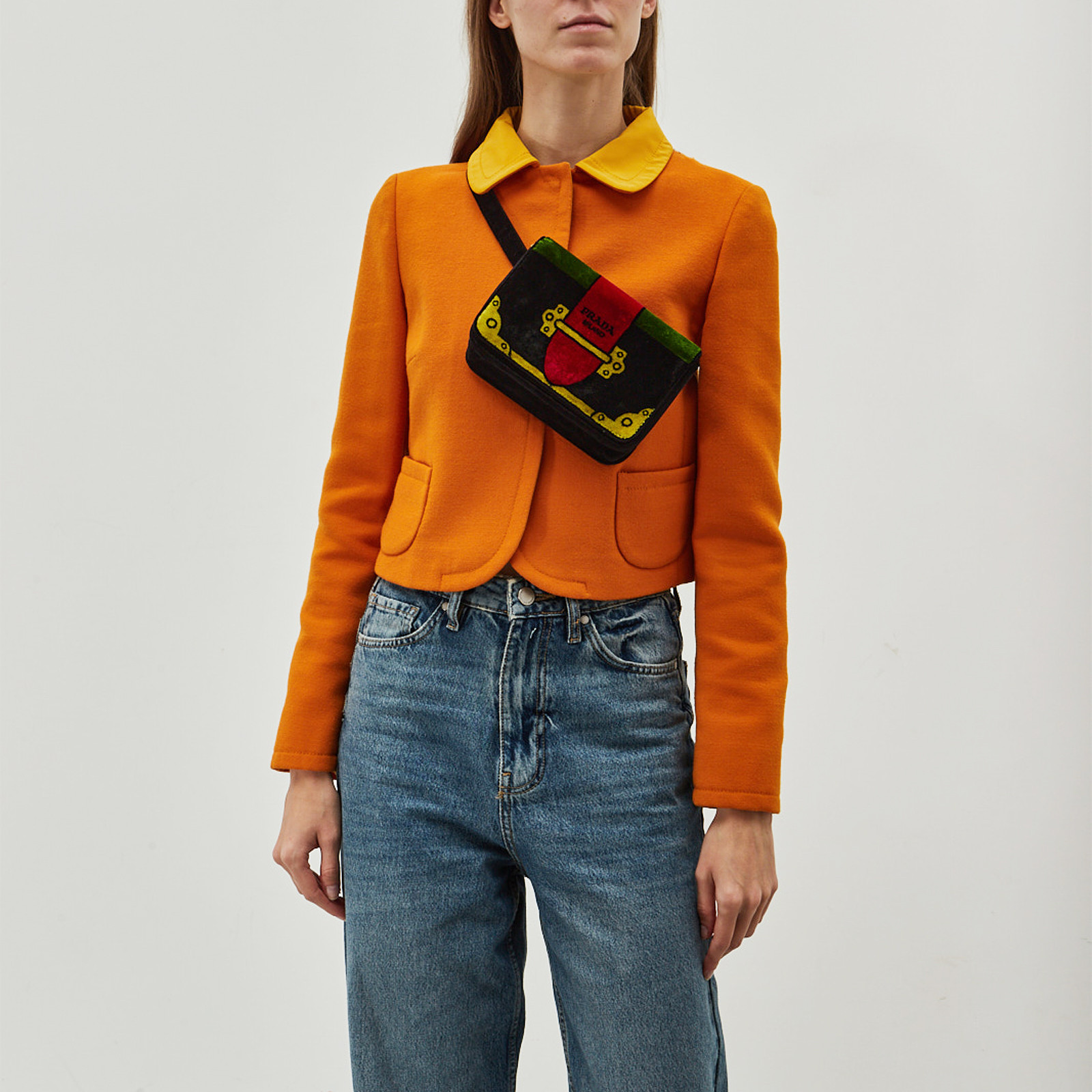 Сумка поясная черного цвета Prada - фото из каталога магазина брендовой одежды Second Friend Store Сумка поясная Prada - купить оригинал в секонд-хенде SFS - 2