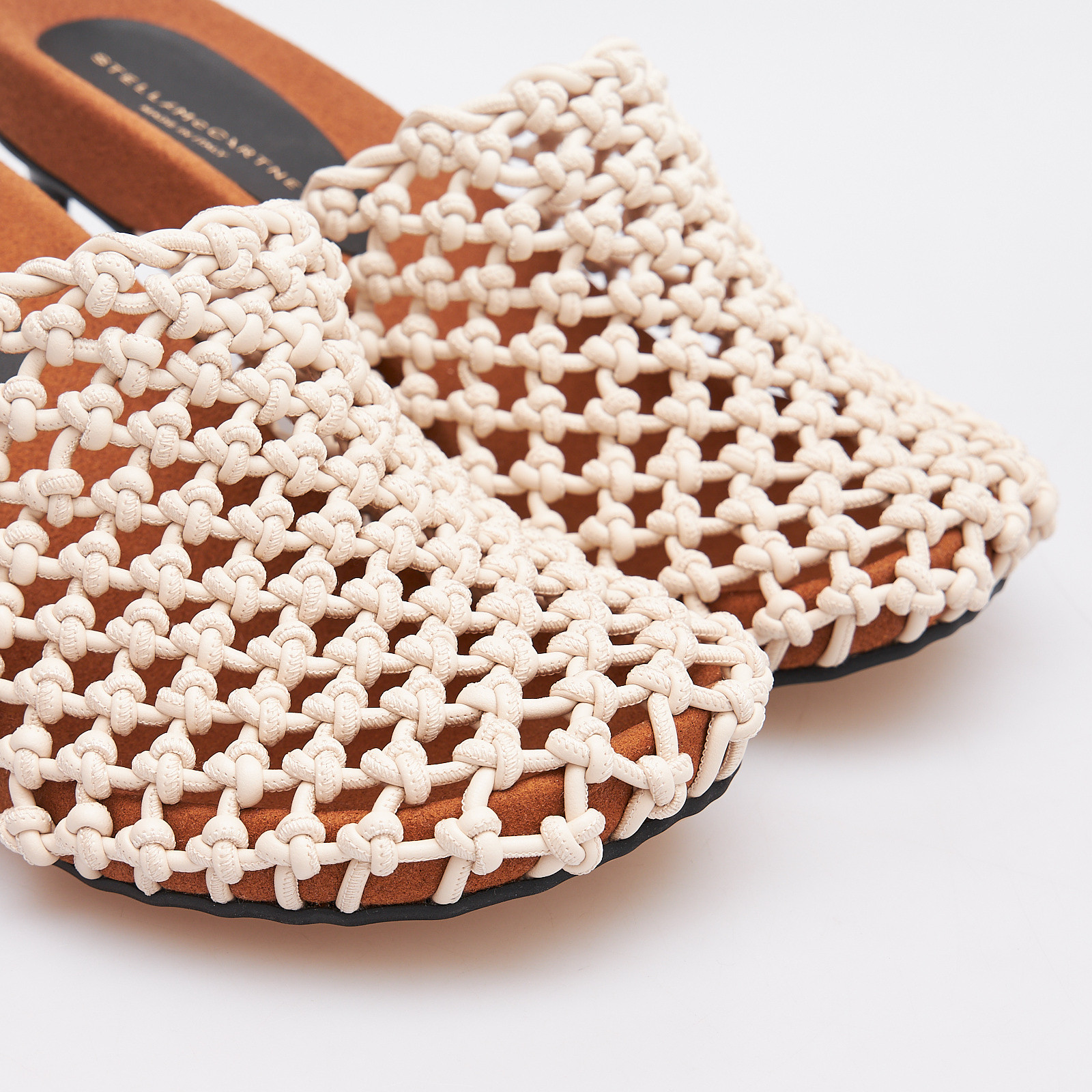 Мюли бежевого цвета Stella McCartney - фото из каталога магазина брендовой одежды Second Friend Store Мюли Stella McCartney - купить оригинал в секонд-хенде SFS - 4