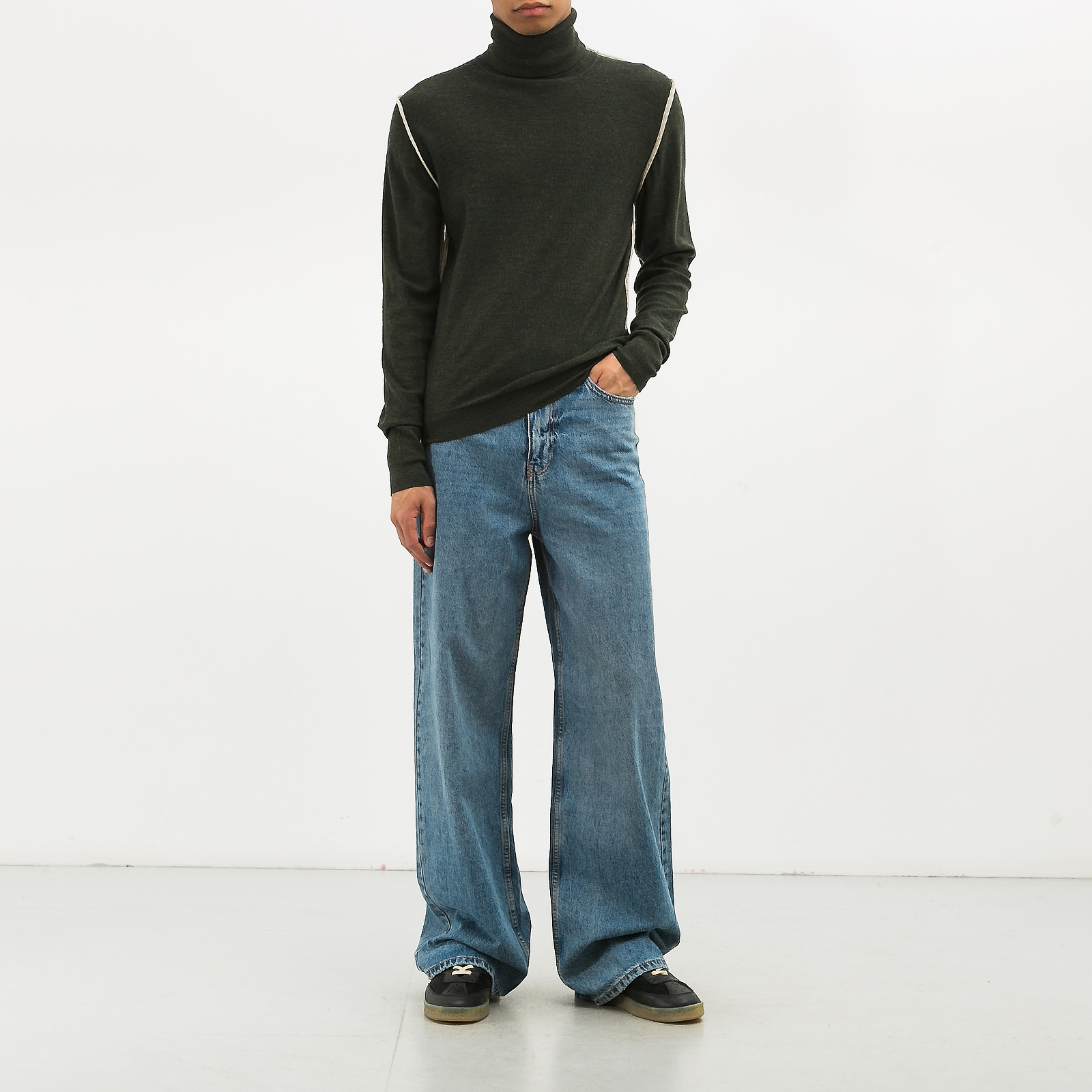 Водолазка зеленого цвета Dior - фото из каталога магазина брендовой одежды Second Friend Store Водолазка Dior - купить оригинал в секонд-хенде SFS - 3