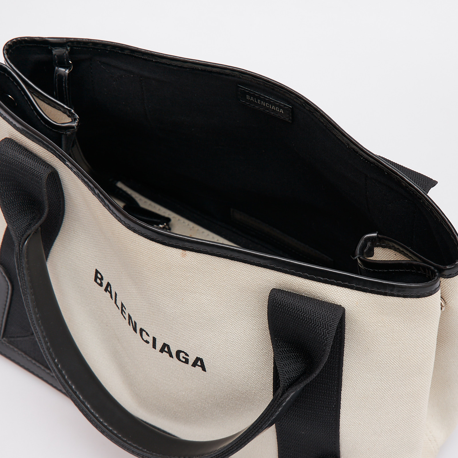 Сумка Balenciaga - купить оригинал в секонд-хенде SFS - 9