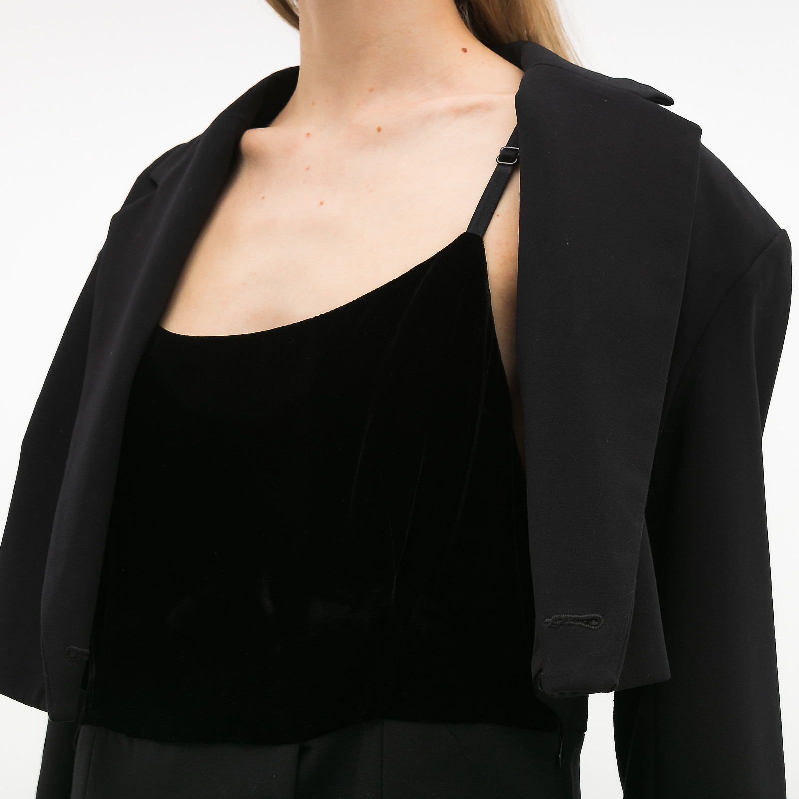 Платье черного цвета Sandro - фото из каталога магазина брендовой одежды Second Friend Store Платье Sandro - купить оригинал в секонд-хенде SFS - 5