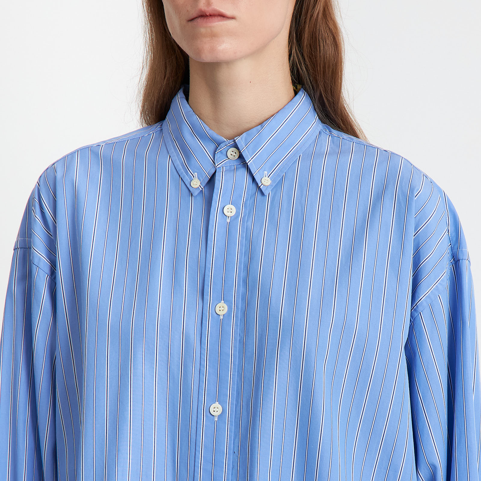 Рубашка  голубого цвета Balenciaga - фото из каталога магазина брендовой одежды Second Friend Store Рубашка Balenciaga - купить оригинал в секонд-хенде SFS - 4