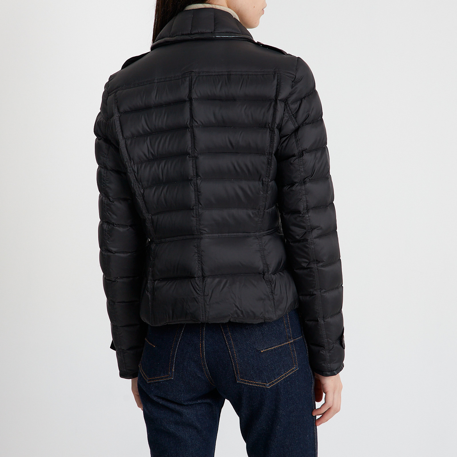 Куртка черного цвета Burberry Brit - фото из каталога магазина брендовой одежды Second Friend Store Куртка Burberry Brit - купить оригинал в секонд-хенде SFS - 3