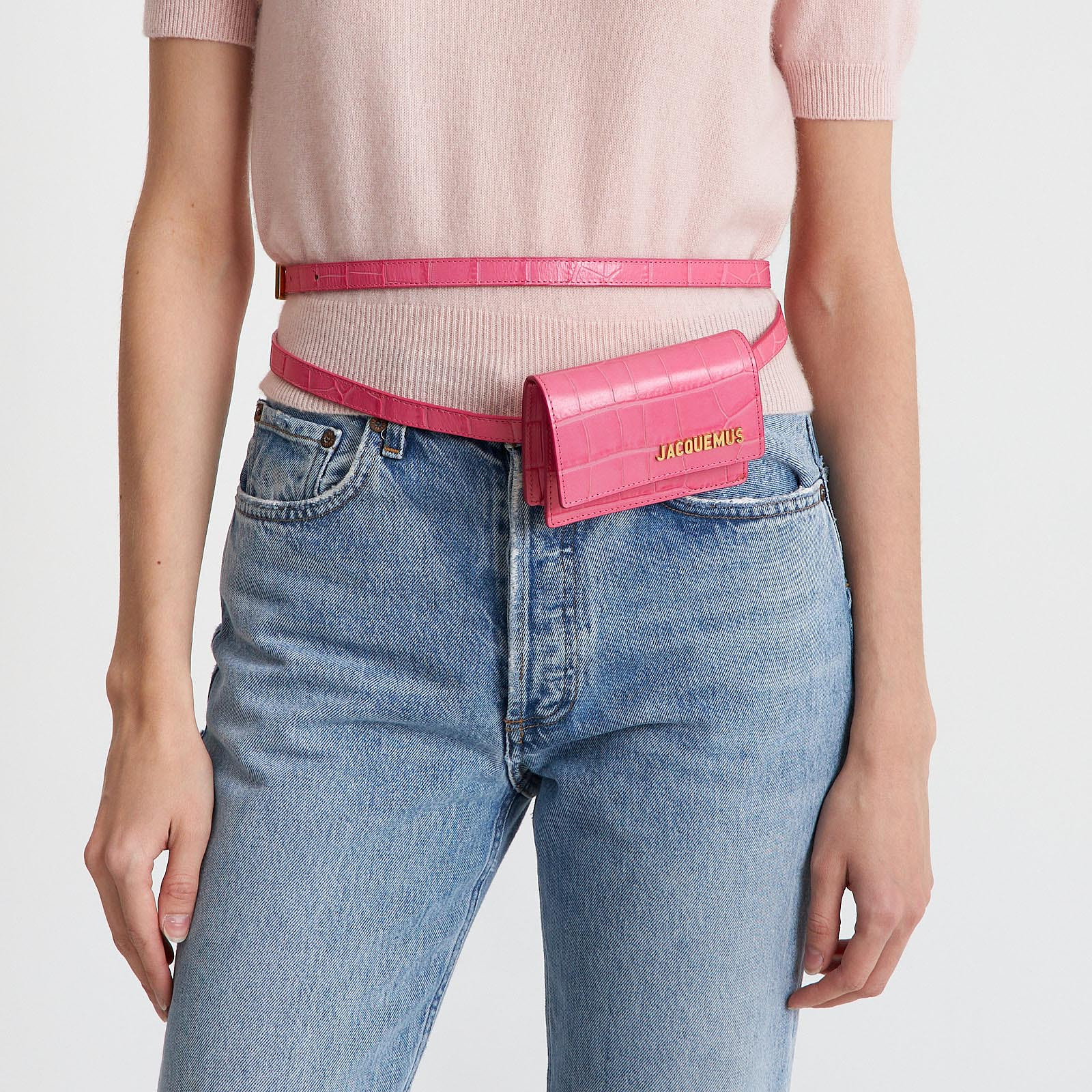 Сумка розового цвета Jacquemus - фото из каталога магазина брендовой одежды Second Friend Store Сумка Jacquemus - купить оригинал в секонд-хенде SFS - 2