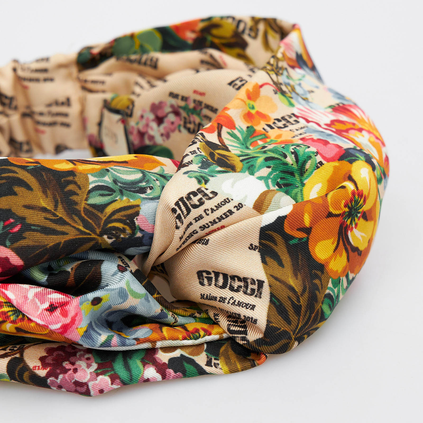 Повязка бежевого цвета Gucci - фото из каталога магазина брендовой одежды Second Friend Store Повязка Gucci - купить оригинал в секонд-хенде SFS - 3