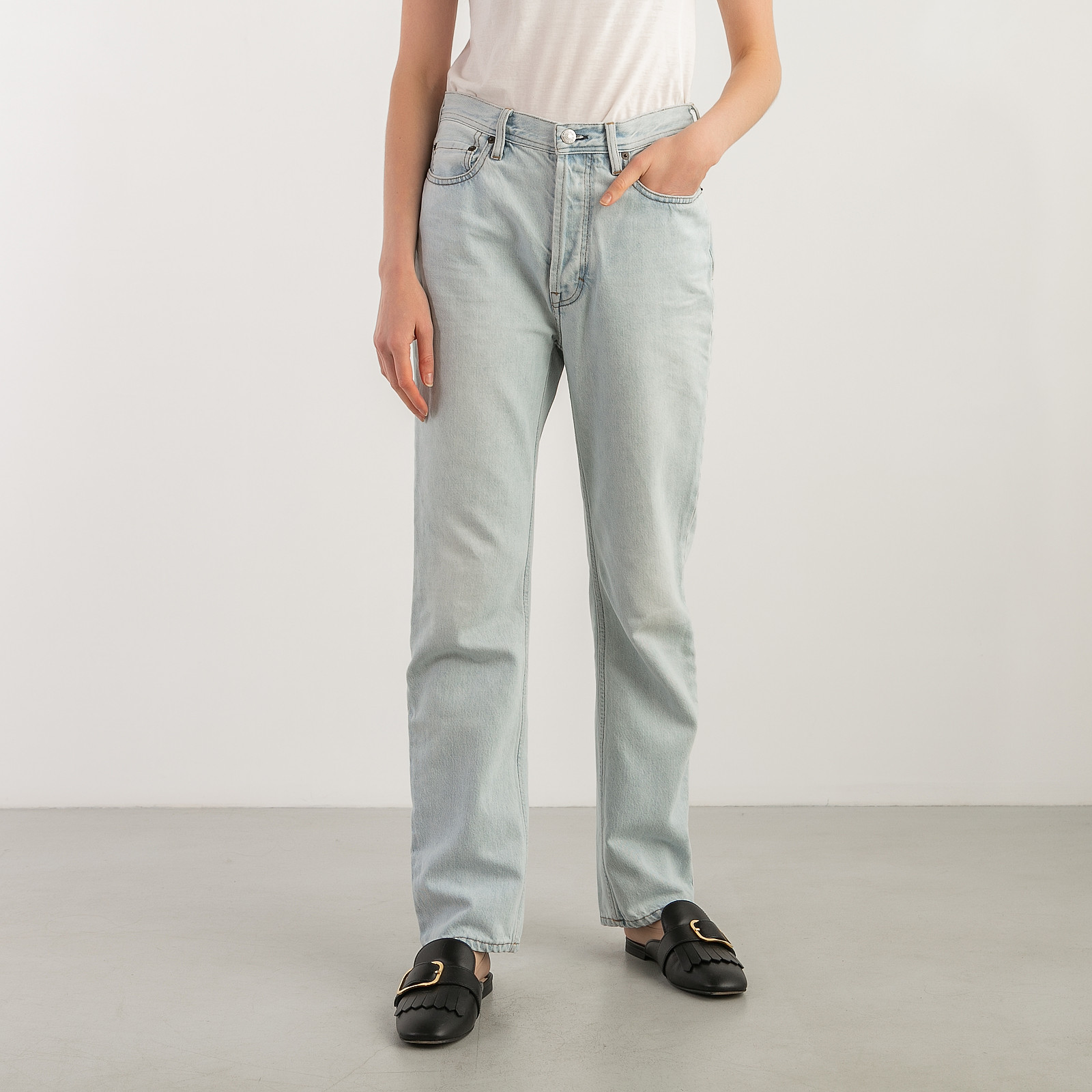 Джинсы голубого цвета Acne Studios - фото из каталога магазина брендовой одежды Second Friend Store Джинсы Acne Studios - купить оригинал в секонд-хенде SFS - 1