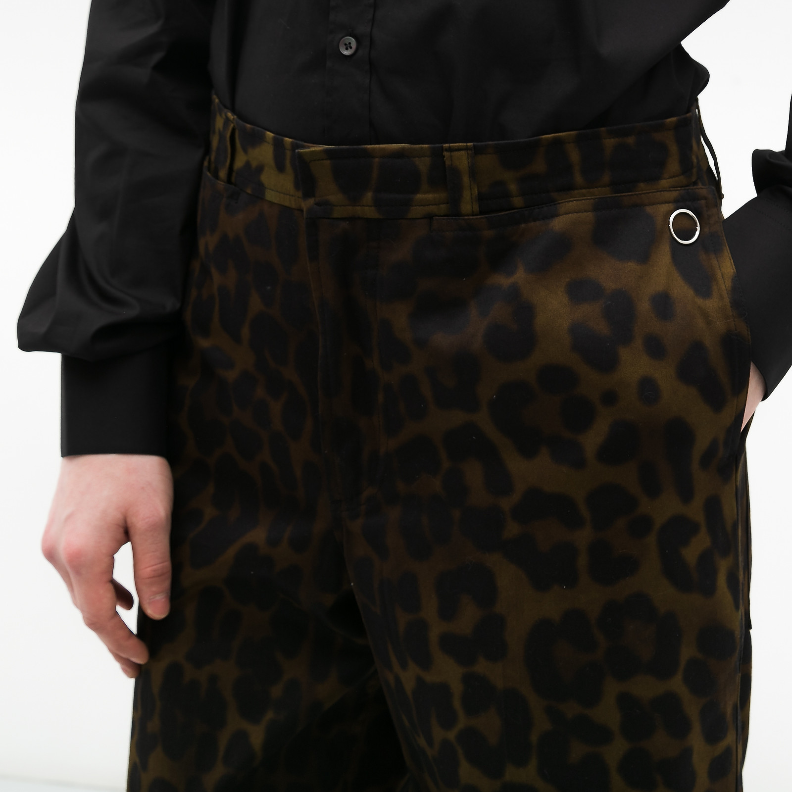 Брюки коричневого цвета Burberry - фото из каталога магазина брендовой одежды Second Friend Store Брюки Burberry - купить оригинал в секонд-хенде SFS - 4