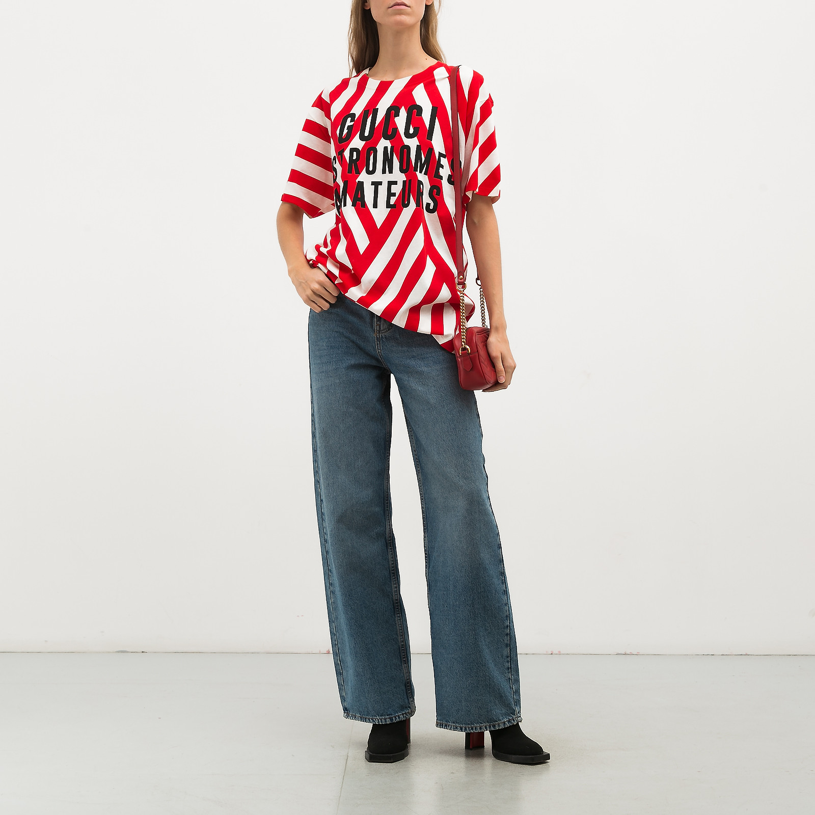 Футболка белого цвета Gucci - фото из каталога магазина брендовой одежды Second Friend Store Футболка Gucci - купить оригинал в секонд-хенде SFS - 3