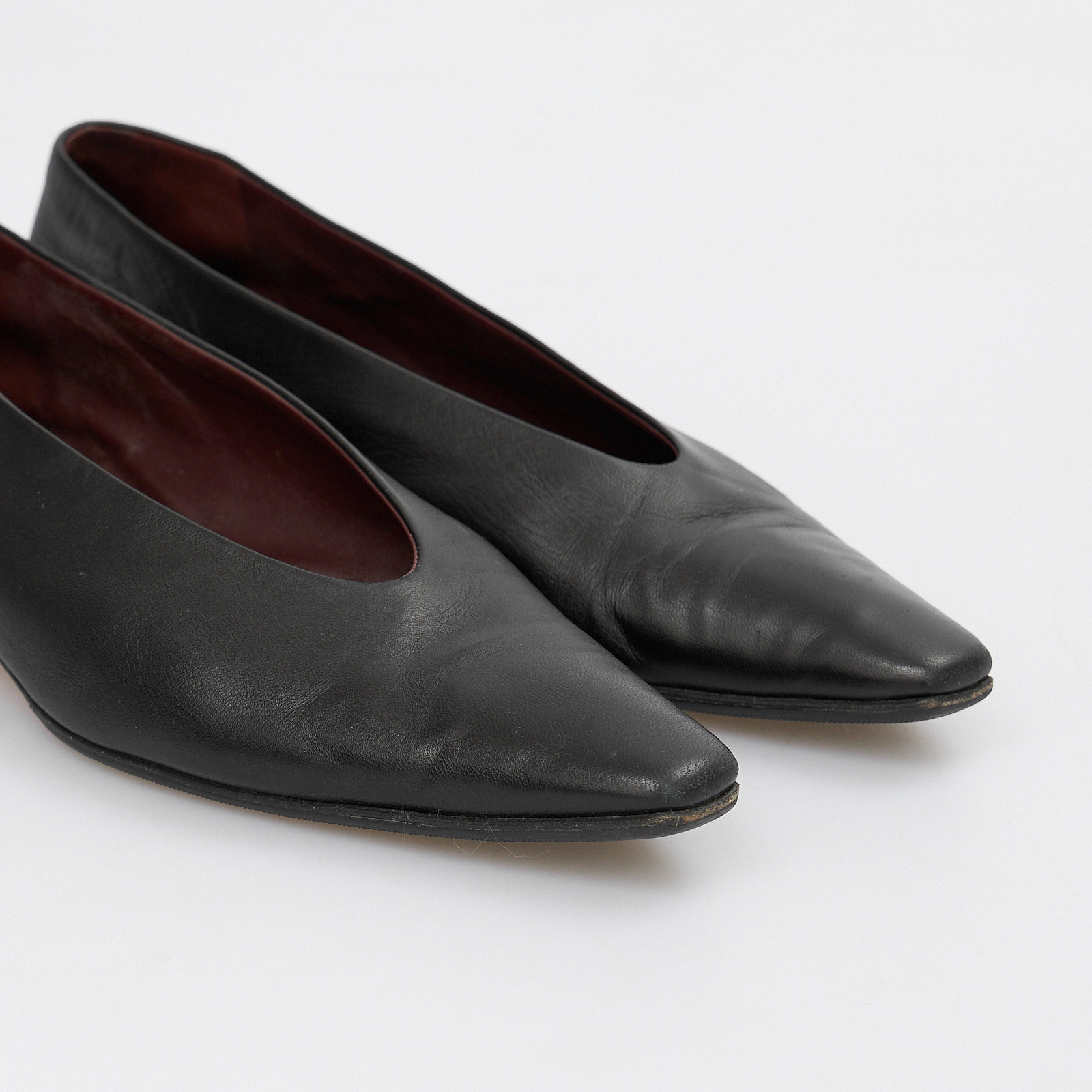 Балетки черного цвета Bottega Veneta - фото из каталога магазина брендовой одежды Second Friend Store Балетки Bottega Veneta - купить оригинал в секонд-хенде SFS - 4