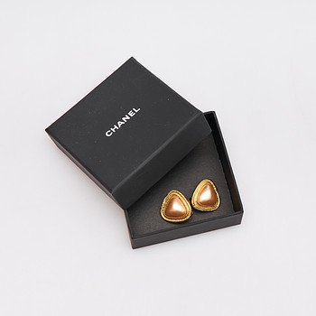Клипсы Chanel