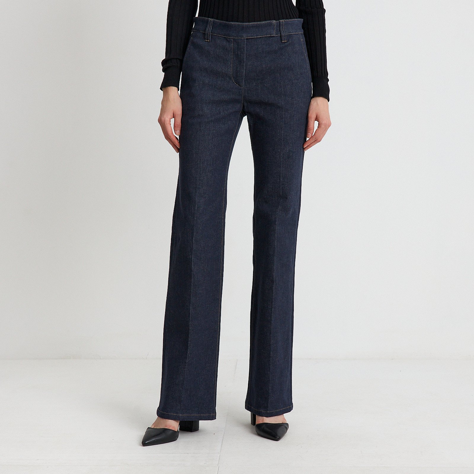 Джинсы синего цвета Brunello Cucinelli - фото из каталога магазина брендовой одежды Second Friend Store Джинсы Brunello Cucinelli - купить оригинал в секонд-хенде SFS - 1