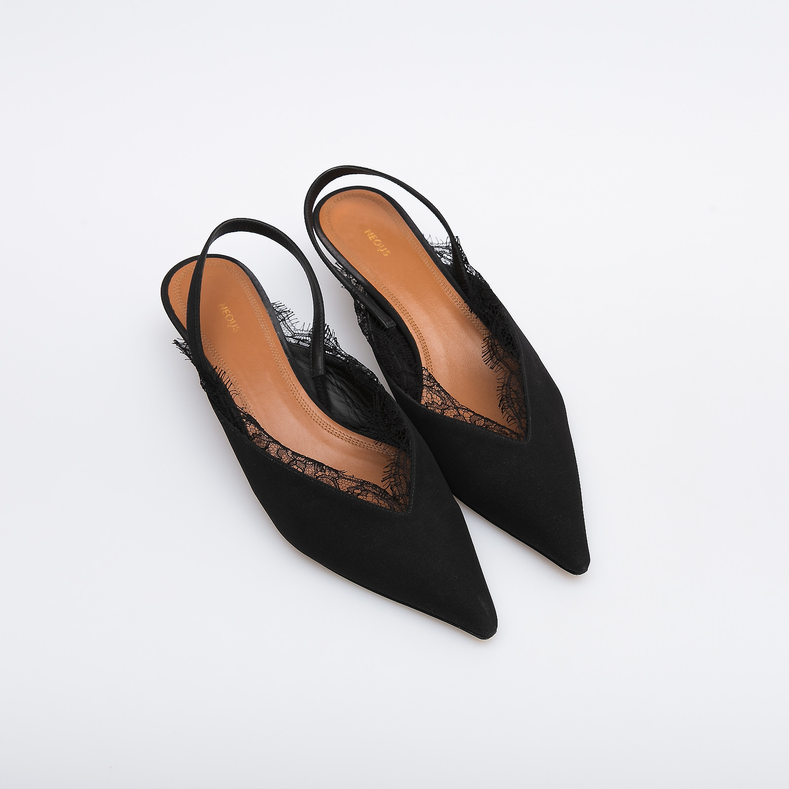 Туфли черного цвета Neous - фото из каталога магазина брендовой одежды Second Friend Store Туфли Neous - купить оригинал в секонд-хенде SFS - 2