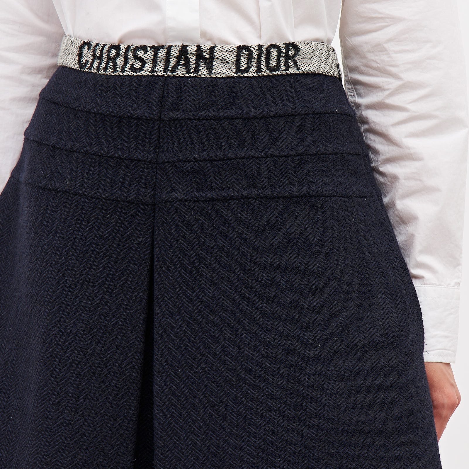 Юбка синего цвета Christian Dior - фото из каталога магазина брендовой одежды Second Friend Store Юбка Christian Dior - купить оригинал в секонд-хенде SFS - 4