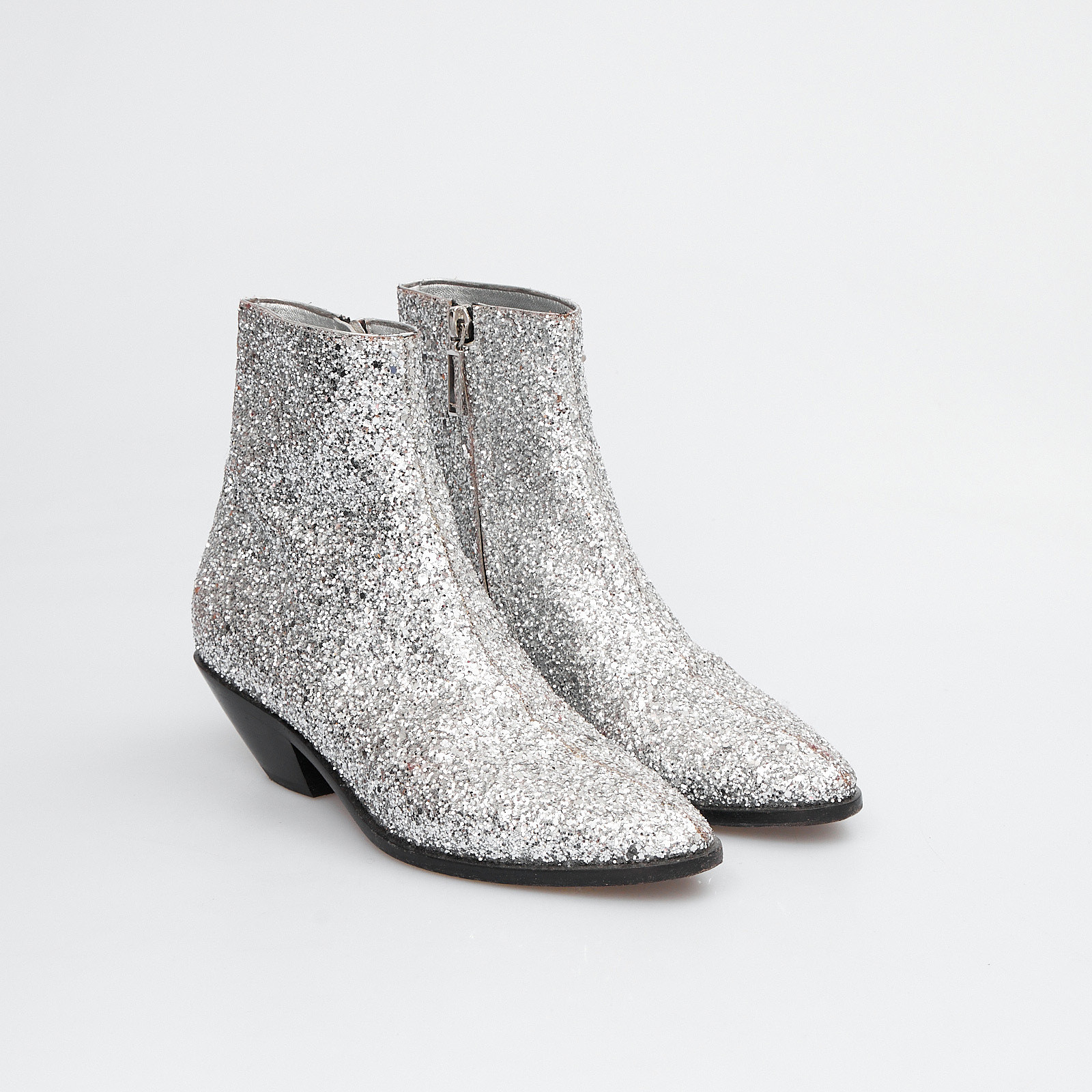 Ботинки серебряного цвета Saint Laurent - фото из каталога магазина брендовой одежды Second Friend Store Ботинки Saint Laurent - купить оригинал в секонд-хенде SFS - 2