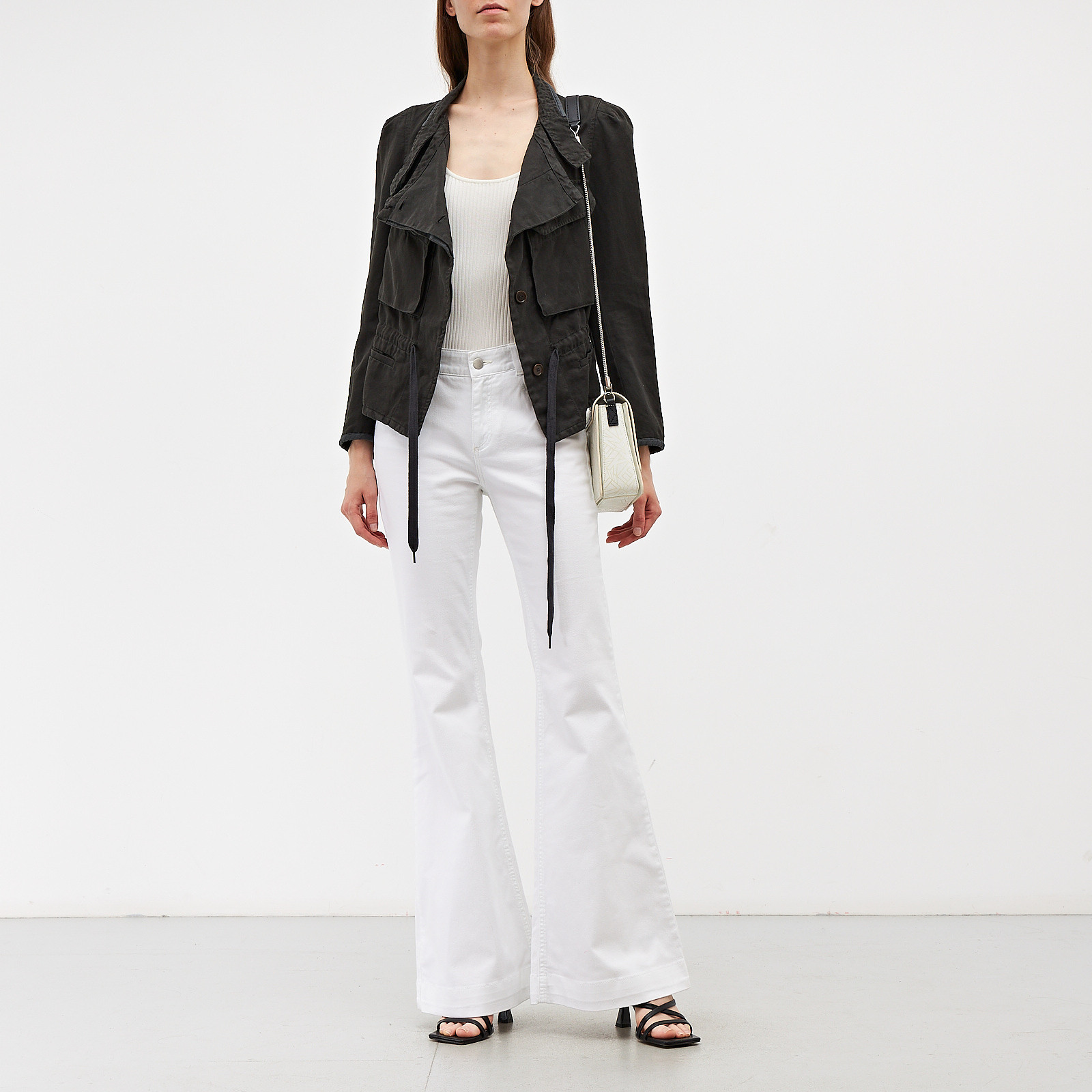 Джинсы белого цвета Stella McCartney - фото из каталога магазина брендовой одежды Second Friend Store Джинсы Stella McCartney - купить оригинал в секонд-хенде SFS - 2