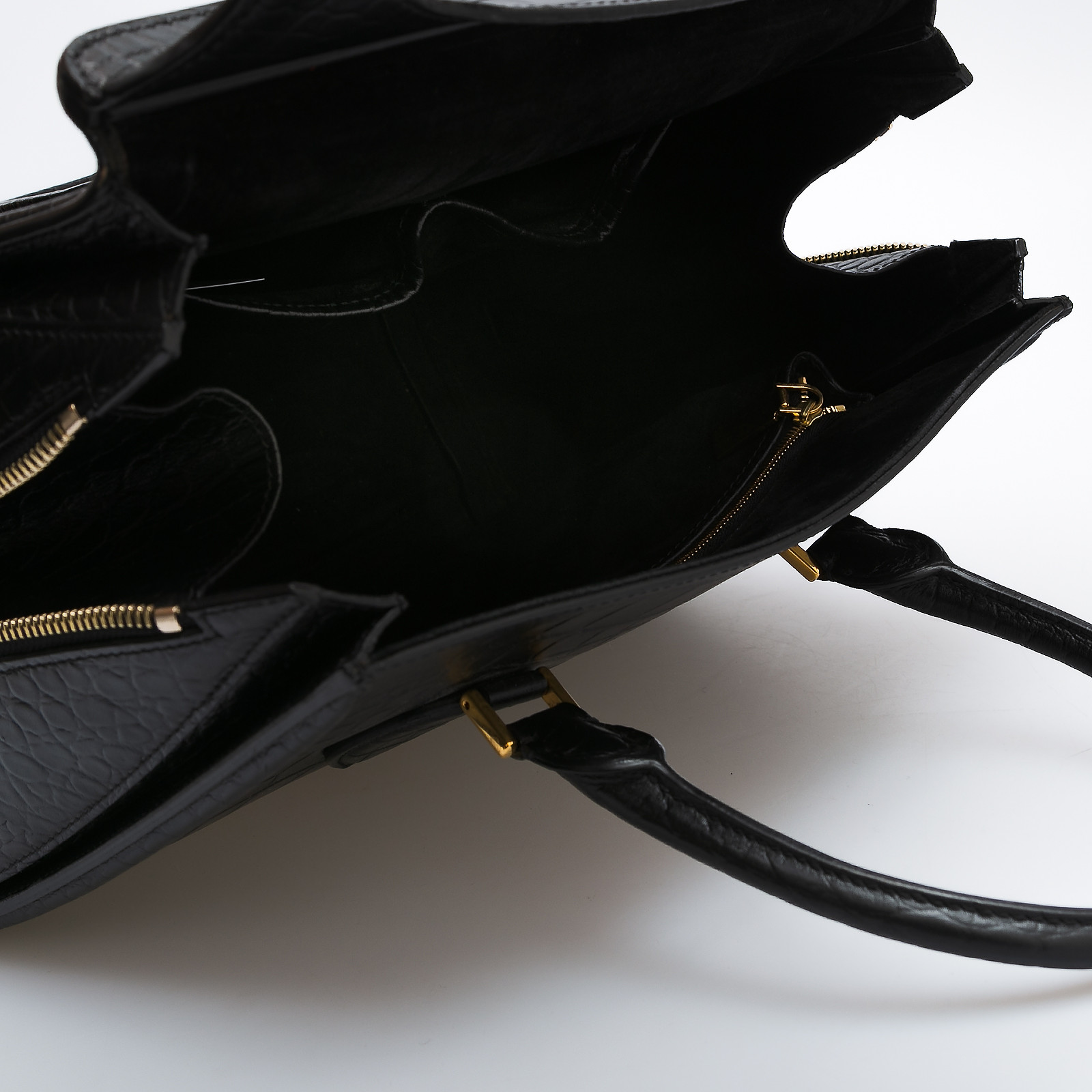 Сумка черного цвета Alexander McQueen - фото из каталога магазина брендовой одежды Second Friend Store Сумка Alexander McQueen - купить оригинал в секонд-хенде SFS - 4