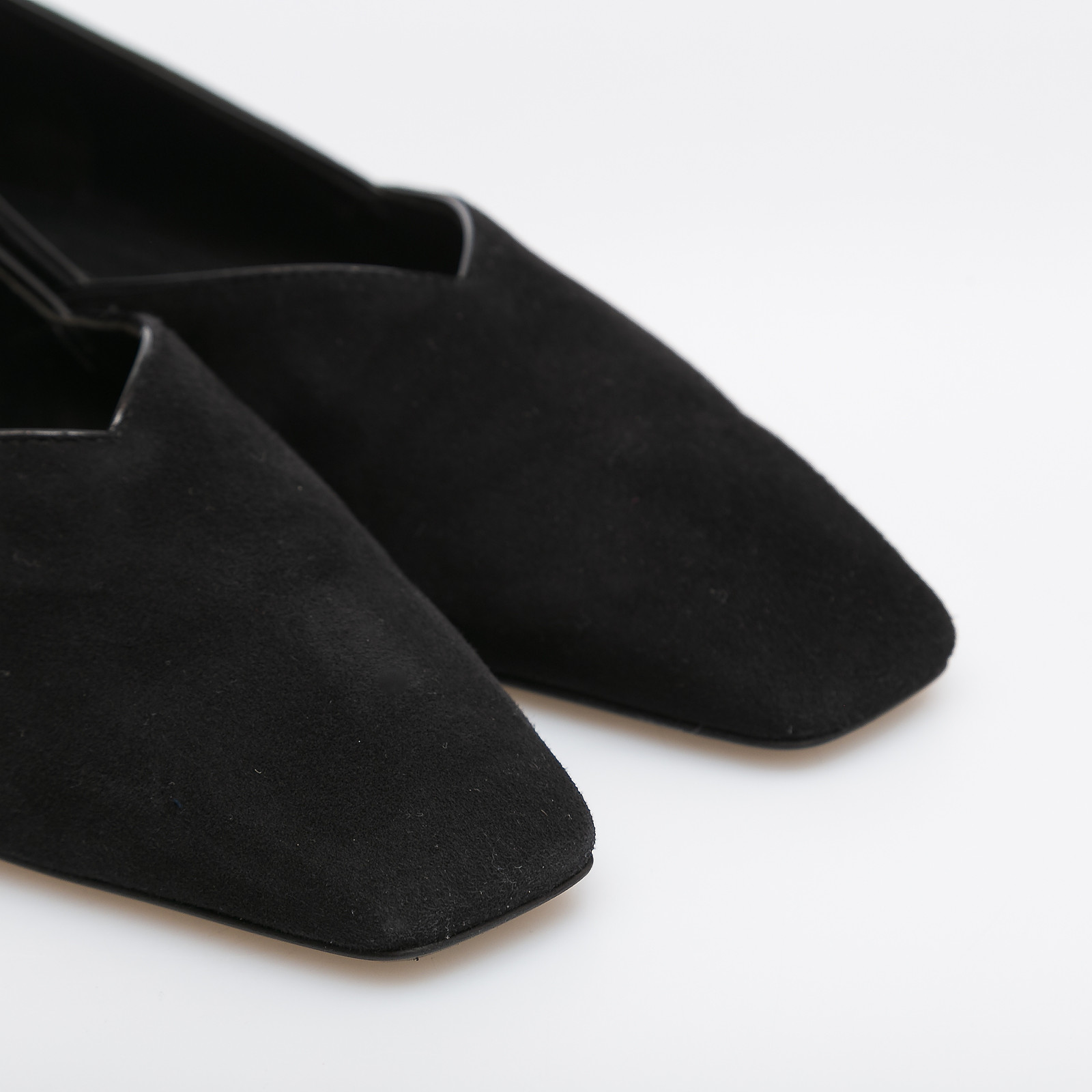 Туфли черного цвета Toteme - фото из каталога магазина брендовой одежды Second Friend Store Туфли Toteme - купить оригинал в секонд-хенде SFS - 4