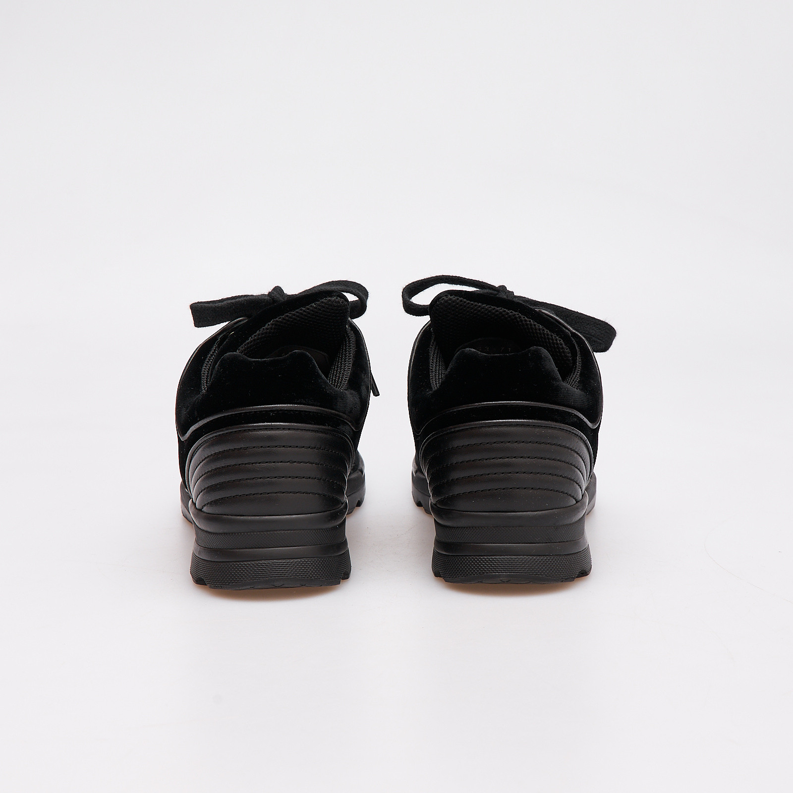 Кроссовки Chanel - купить оригинал в секонд-хенде SFS - 3