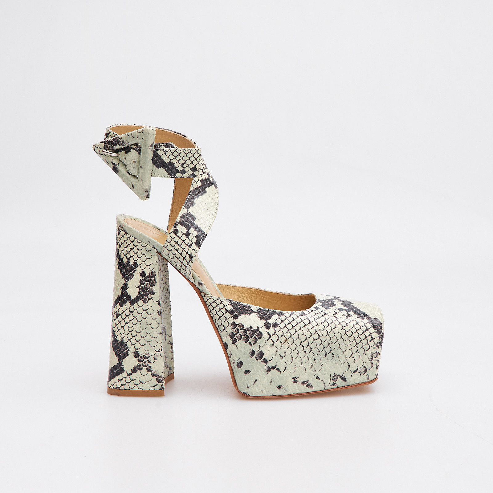 Туфли зеленого цвета Bottega Veneta - фото из каталога магазина брендовой одежды Second Friend Store Туфли Bottega Veneta - купить оригинал в секонд-хенде SFS - 1